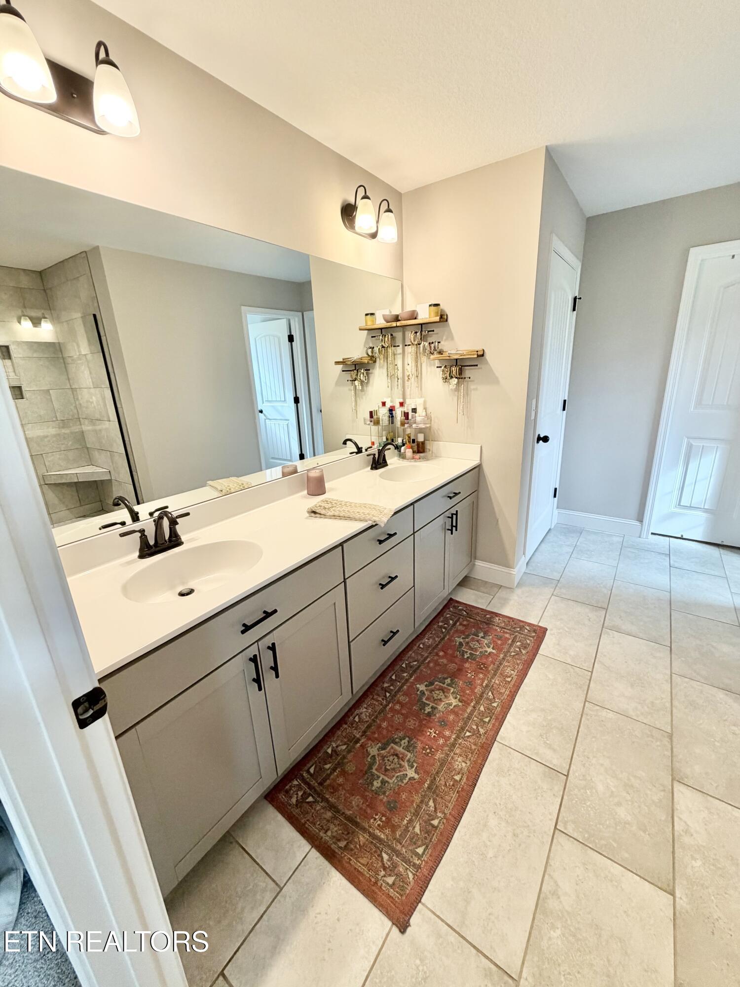 8221 Zodiac Lane Powell TN 37849