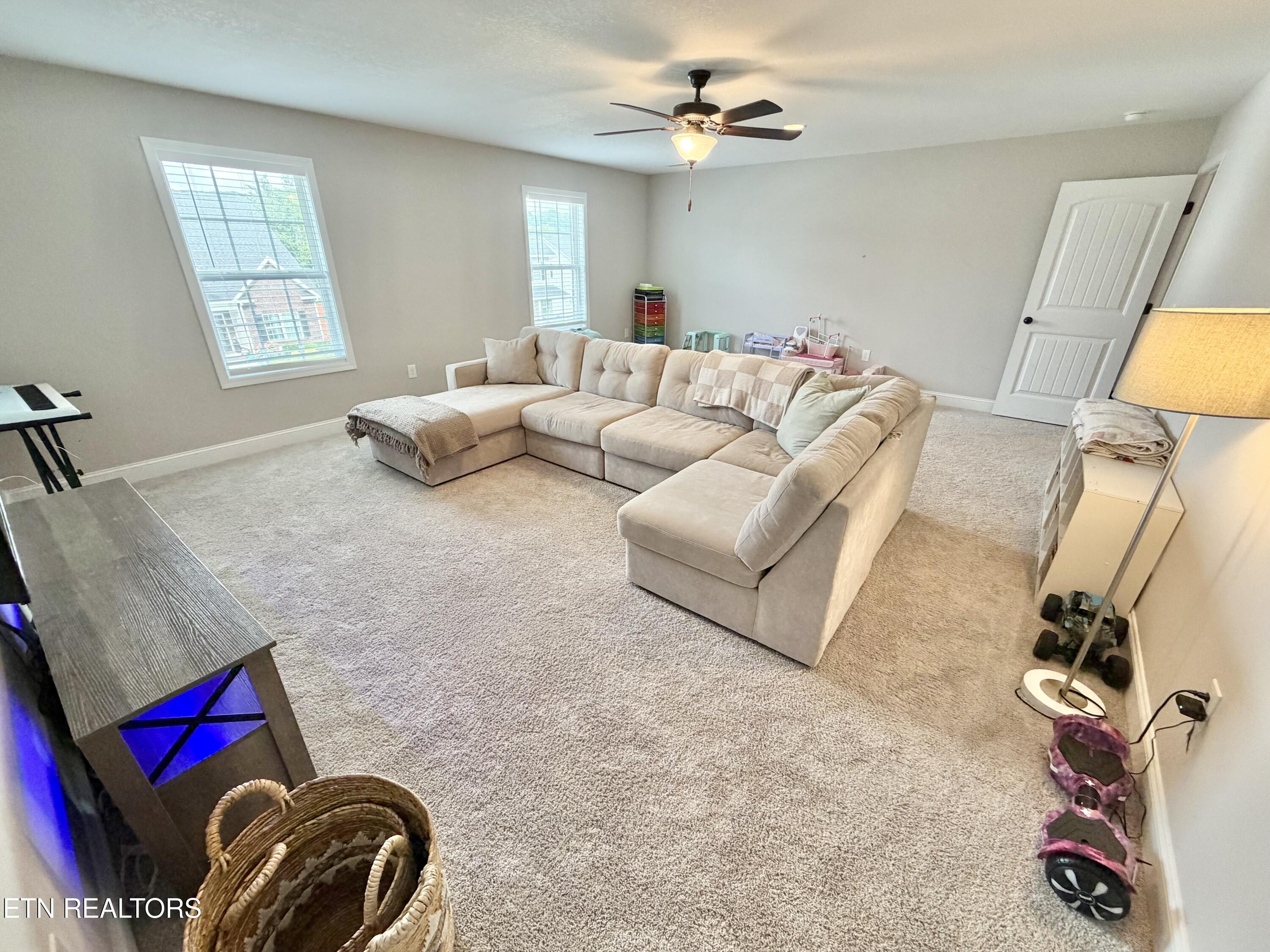 8221 Zodiac Lane Powell TN 37849