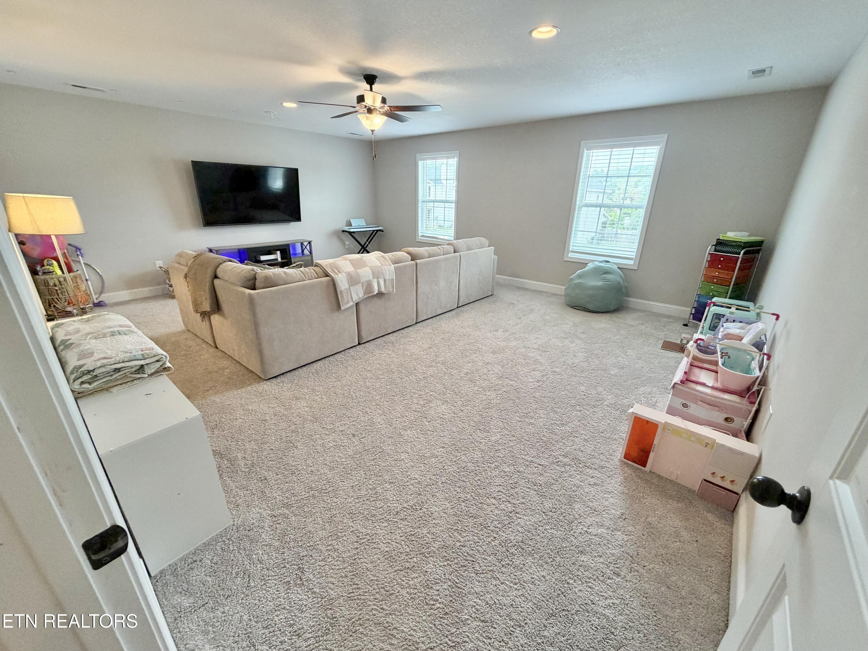 8221 Zodiac Lane Powell TN 37849