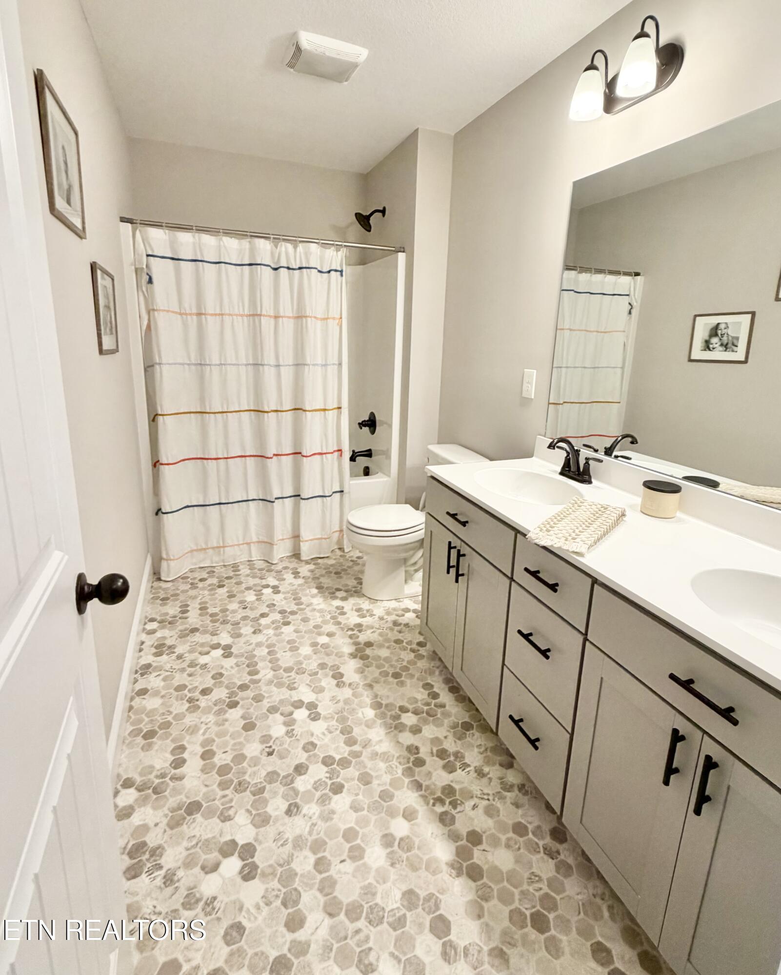 8221 Zodiac Lane Powell TN 37849