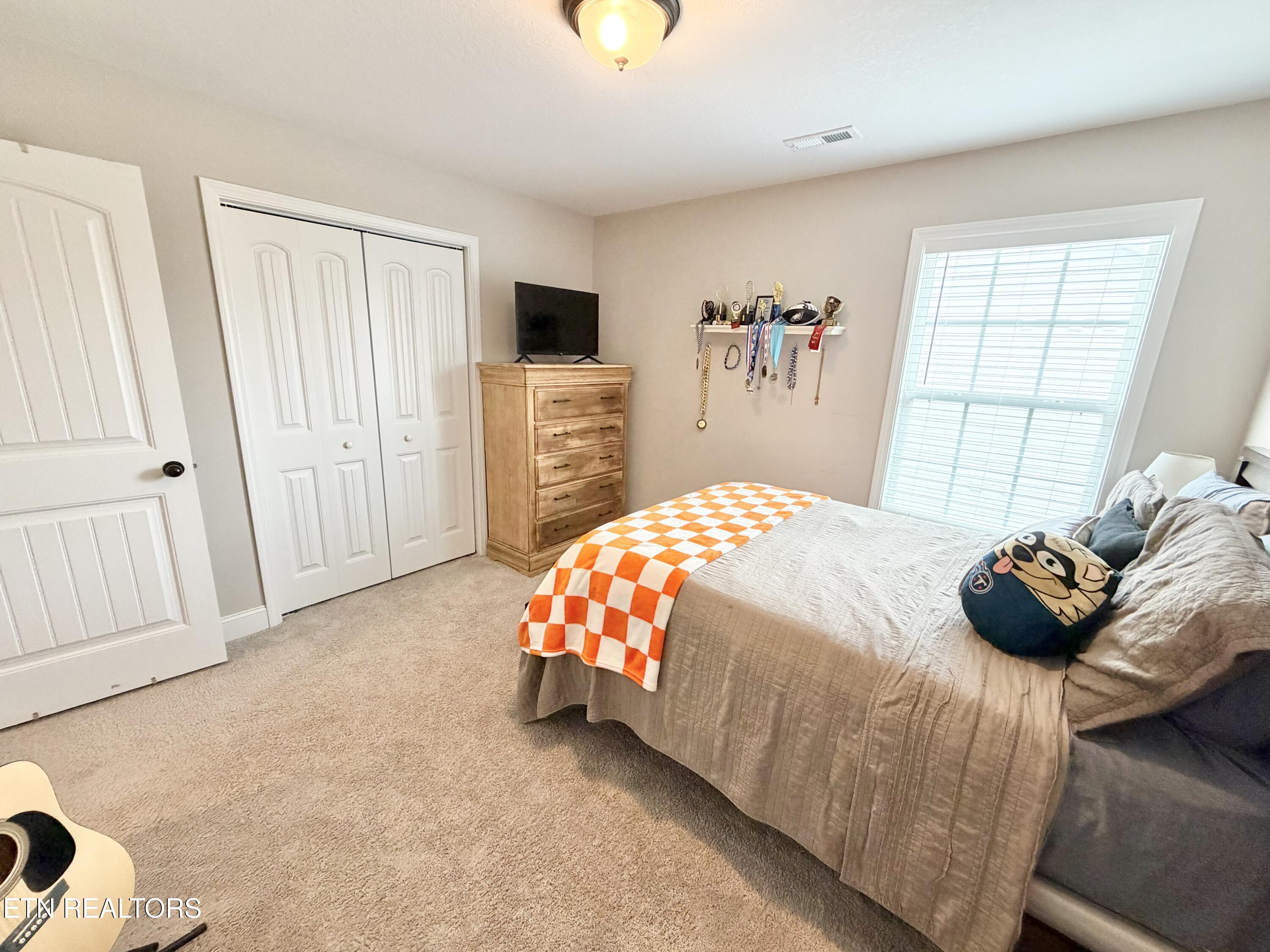8221 Zodiac Lane Powell TN 37849