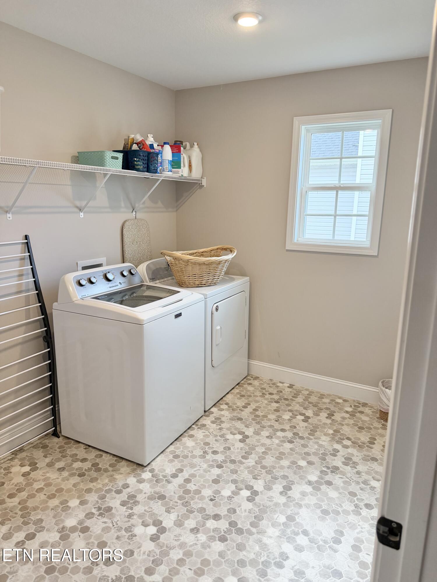 8221 Zodiac Lane Powell TN 37849