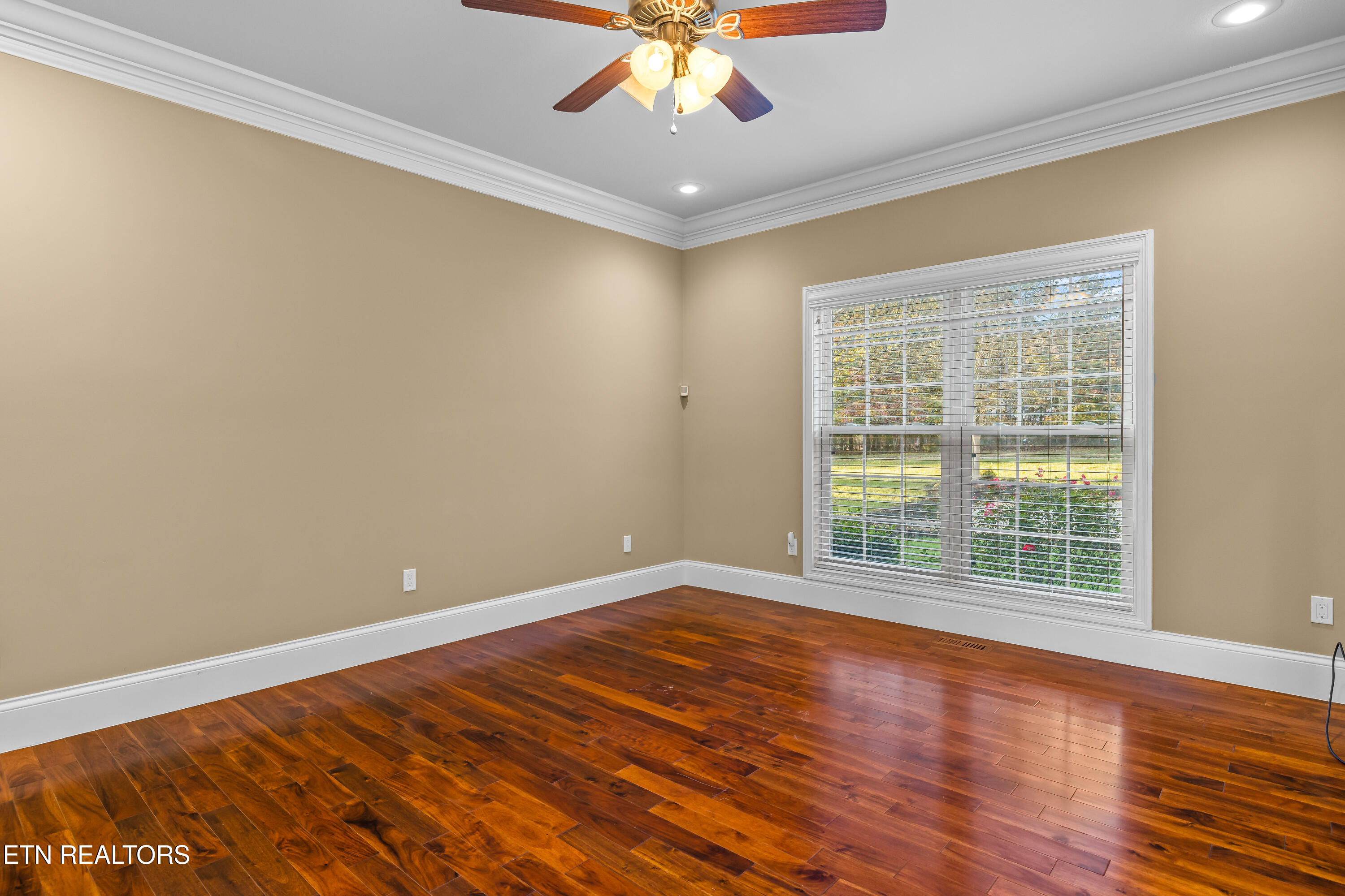 376 Thornton Drive Lenoir City TN 37772