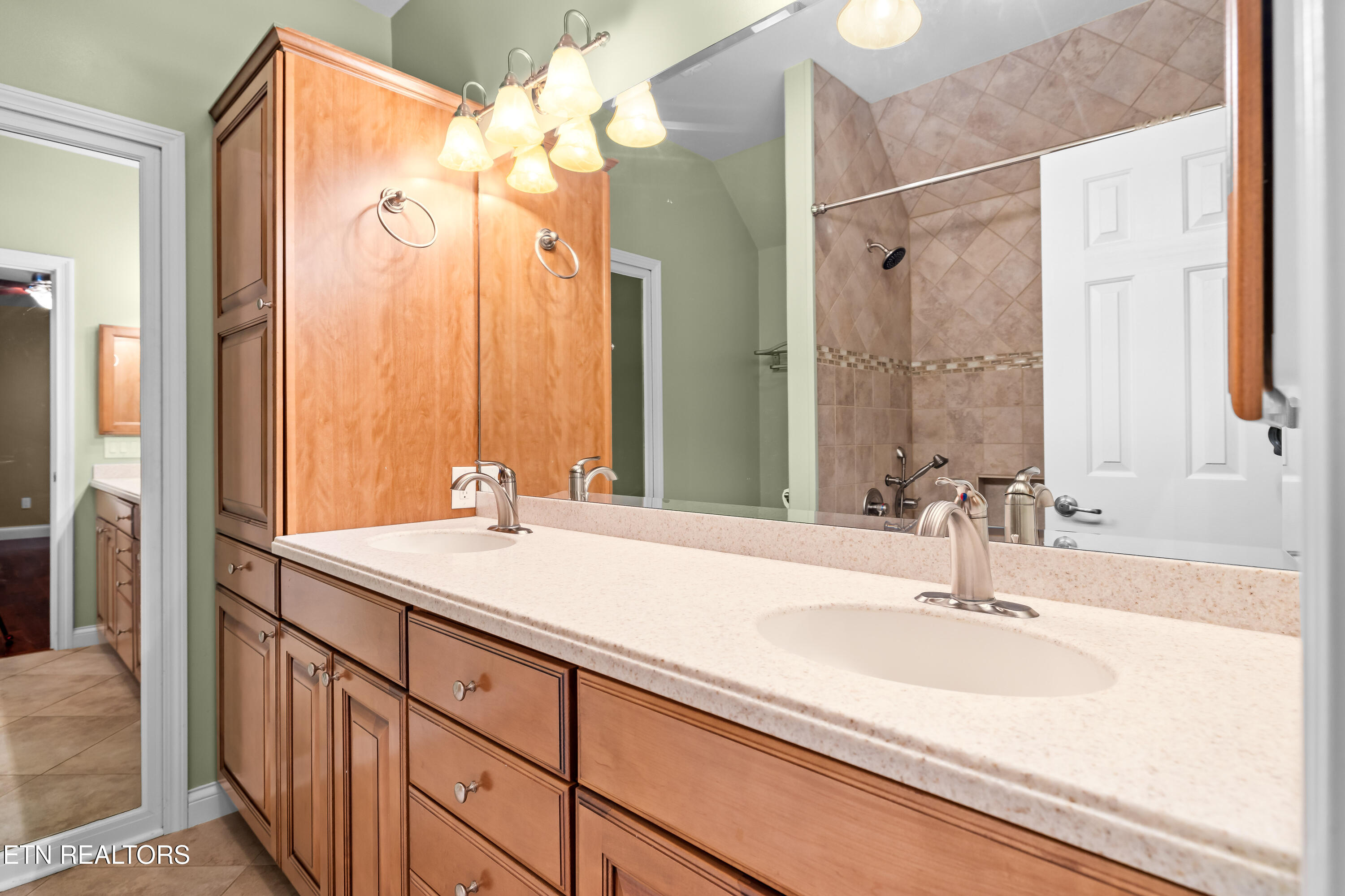 376 Thornton Drive Lenoir City TN 37772