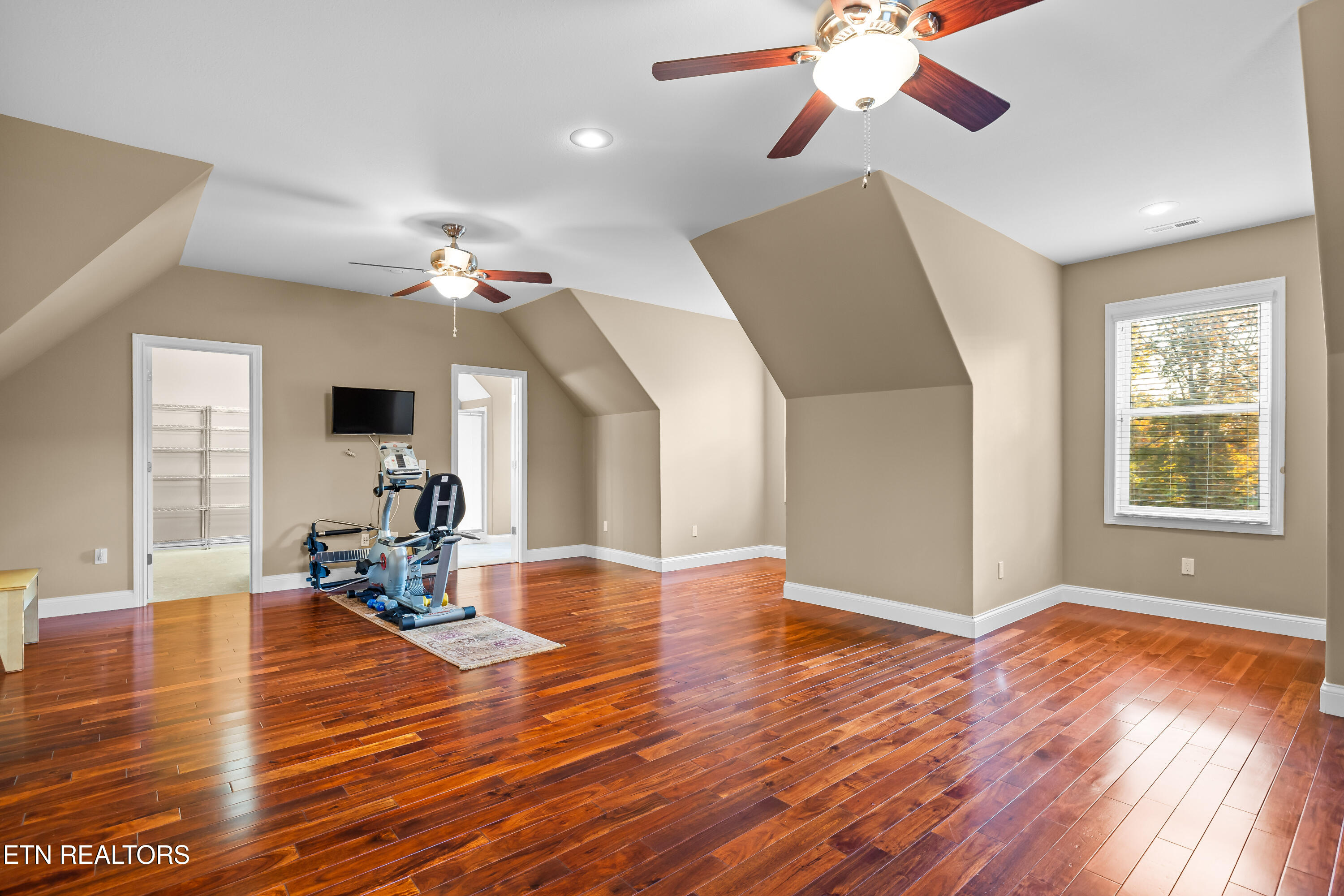 376 Thornton Drive Lenoir City TN 37772