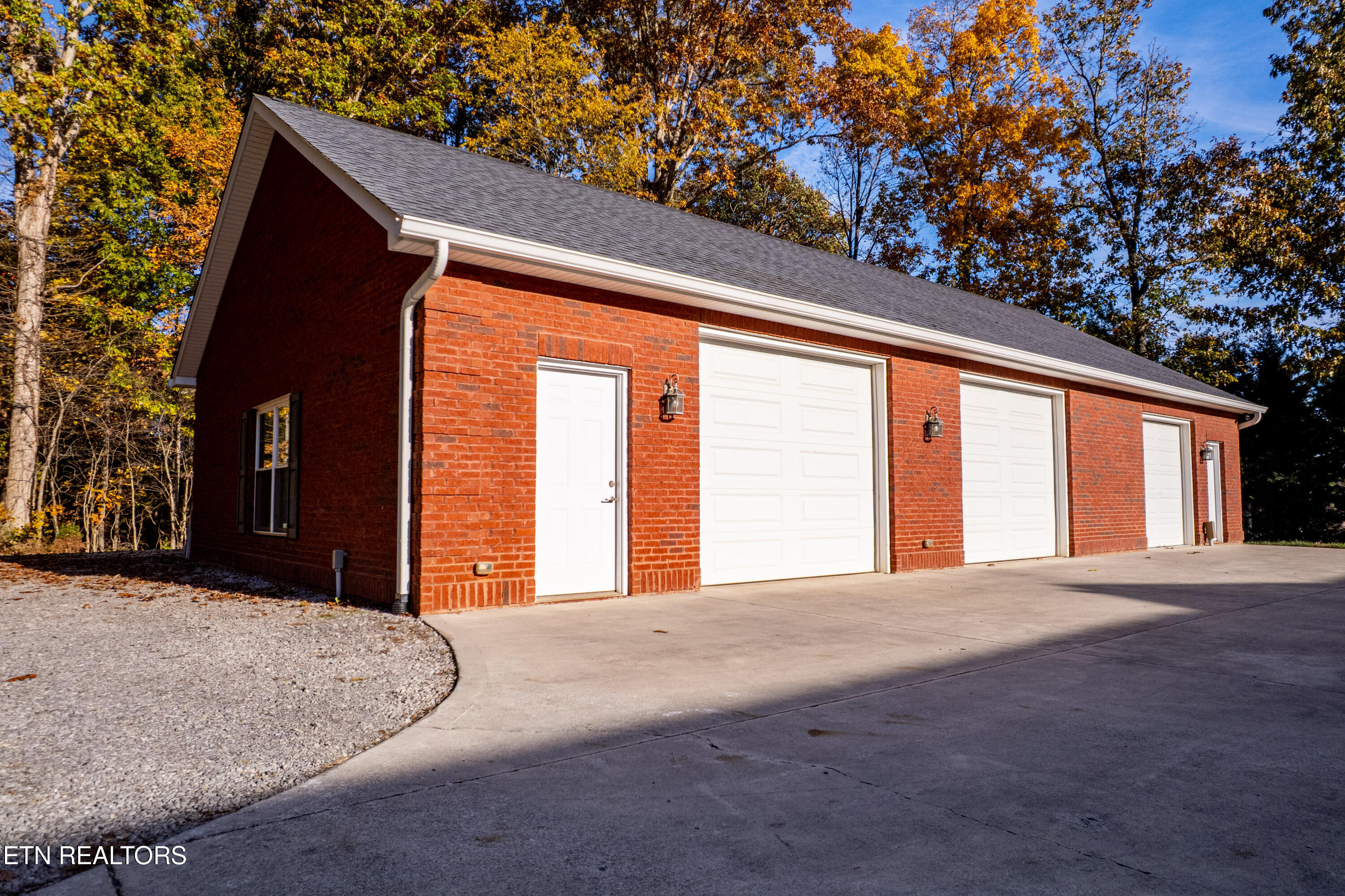 376 Thornton Drive Lenoir City TN 37772