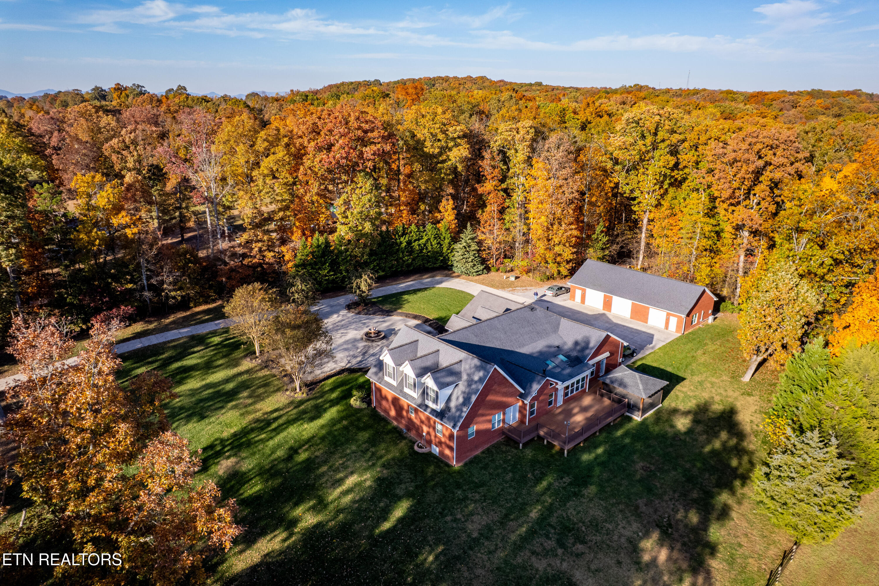 376 Thornton Drive Lenoir City TN 37772