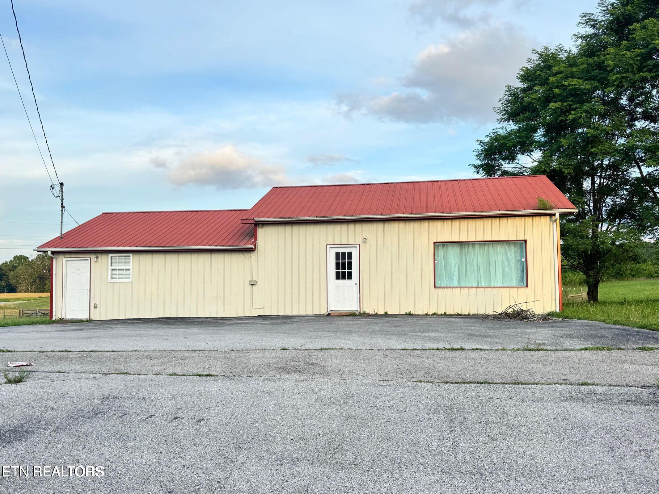 5521 S York Highway 5521 Highway Grimsley TN 38565