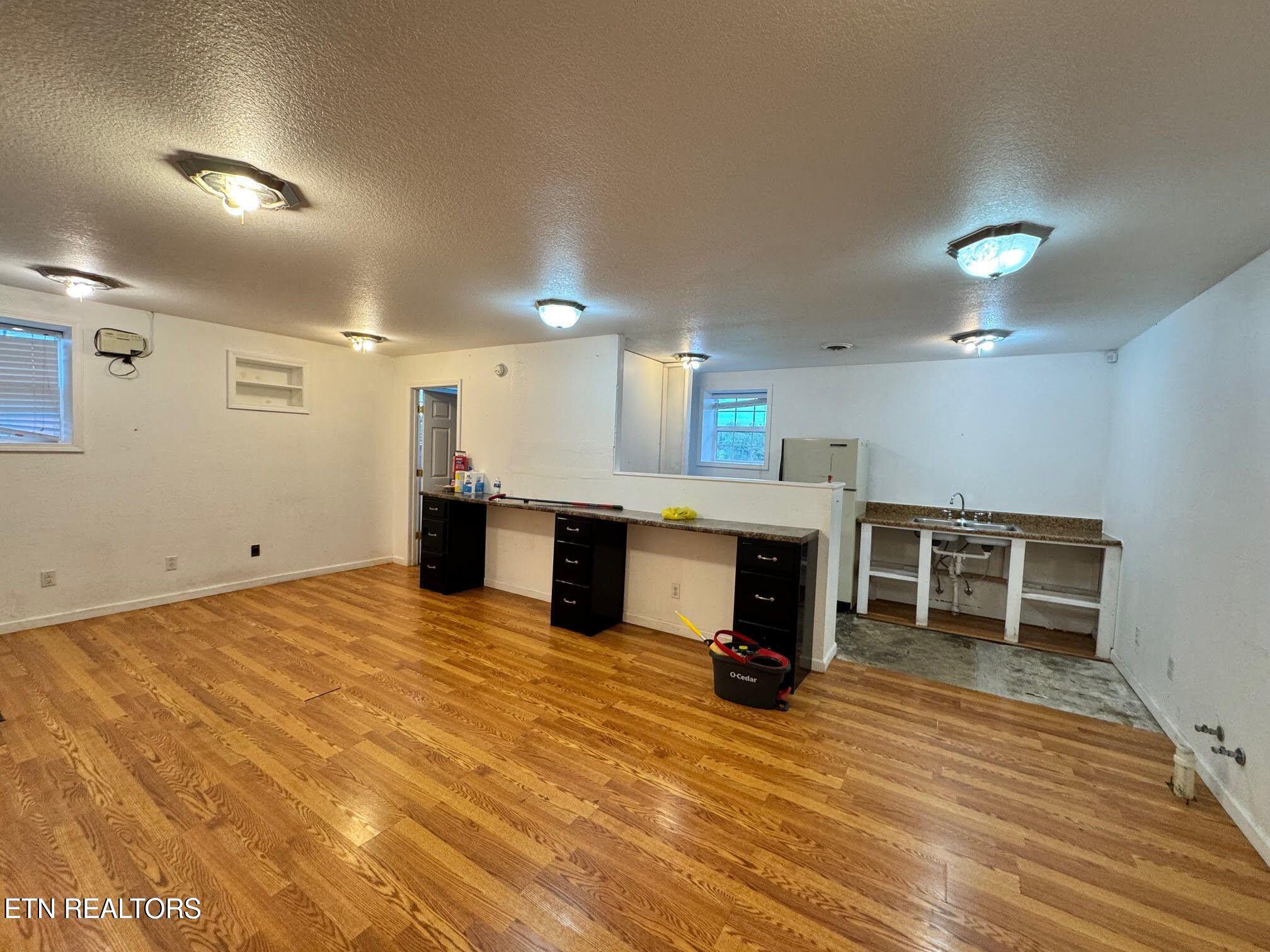 5521 S York Highway 5521 Highway Grimsley TN 38565