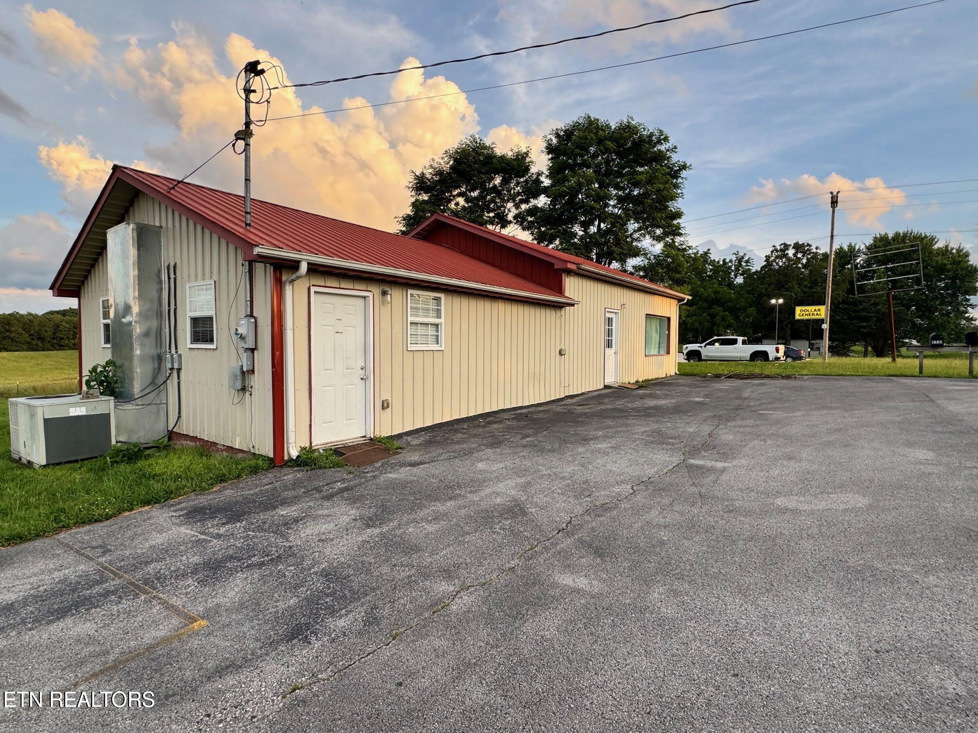 5521 S York Highway 5521 Highway Grimsley TN 38565