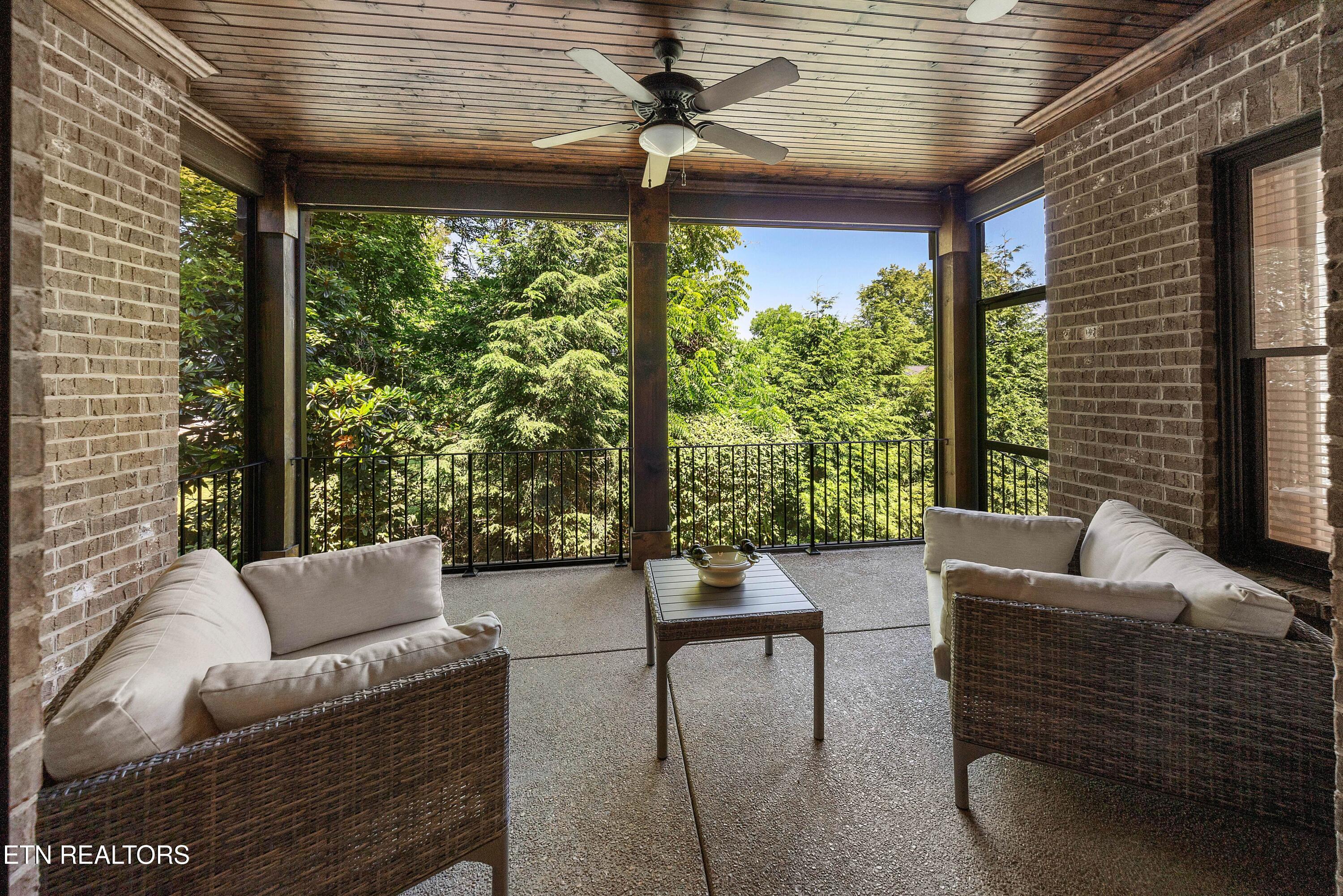 1304 Legacy Cove Way Knoxville TN 37919