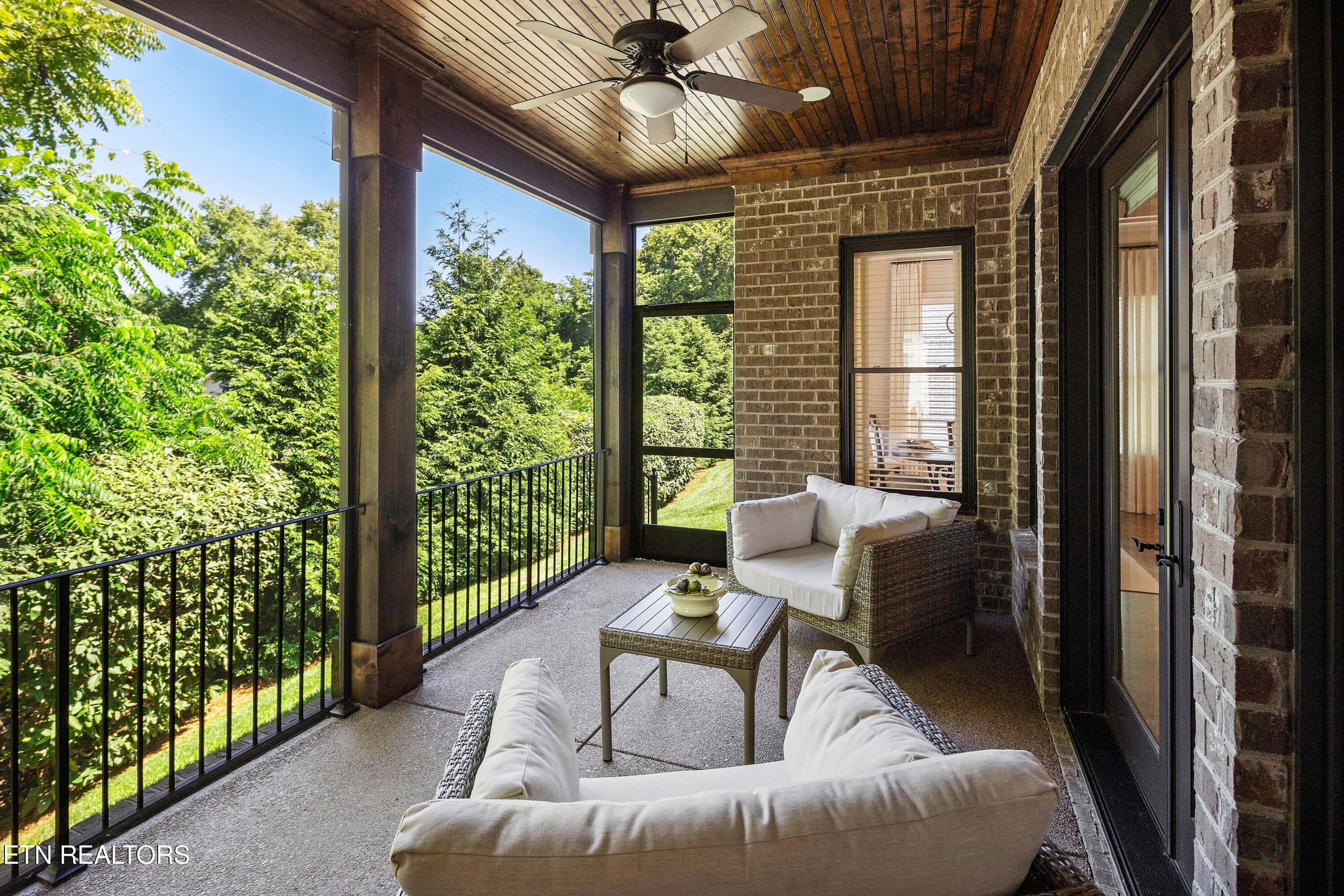 1304 Legacy Cove Way Knoxville TN 37919