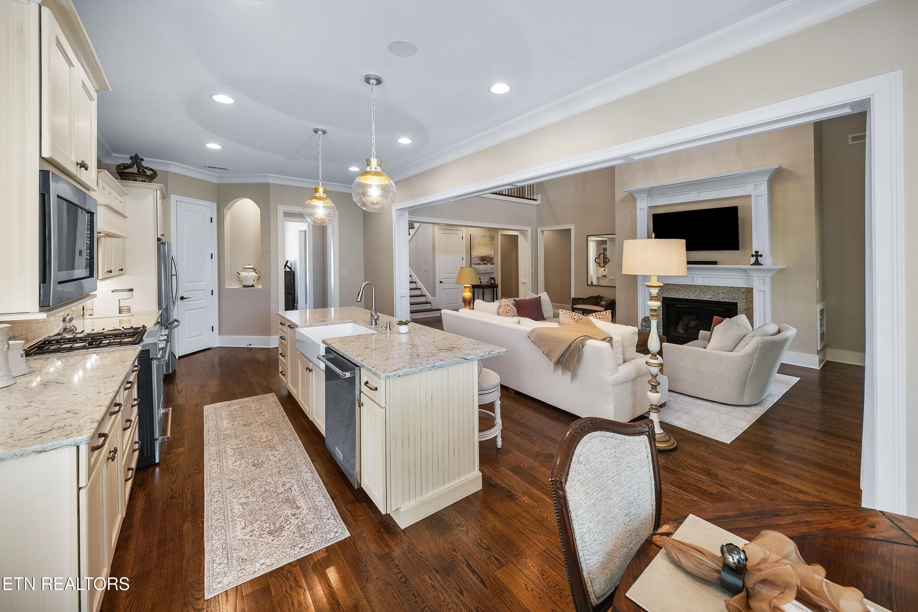 1304 Legacy Cove Way Knoxville TN 37919
