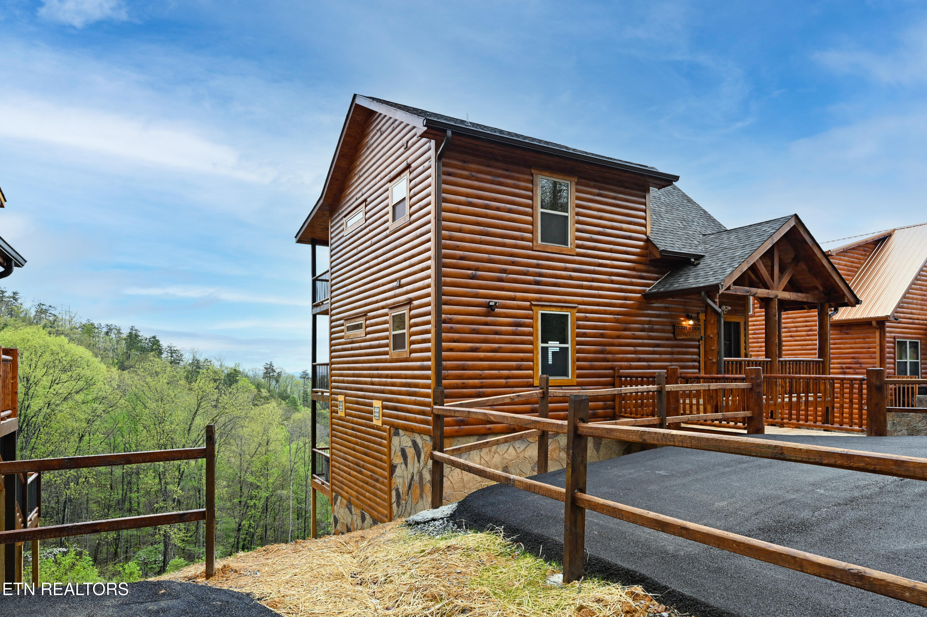 3307 Pine Peak Way Sevierville TN 37862