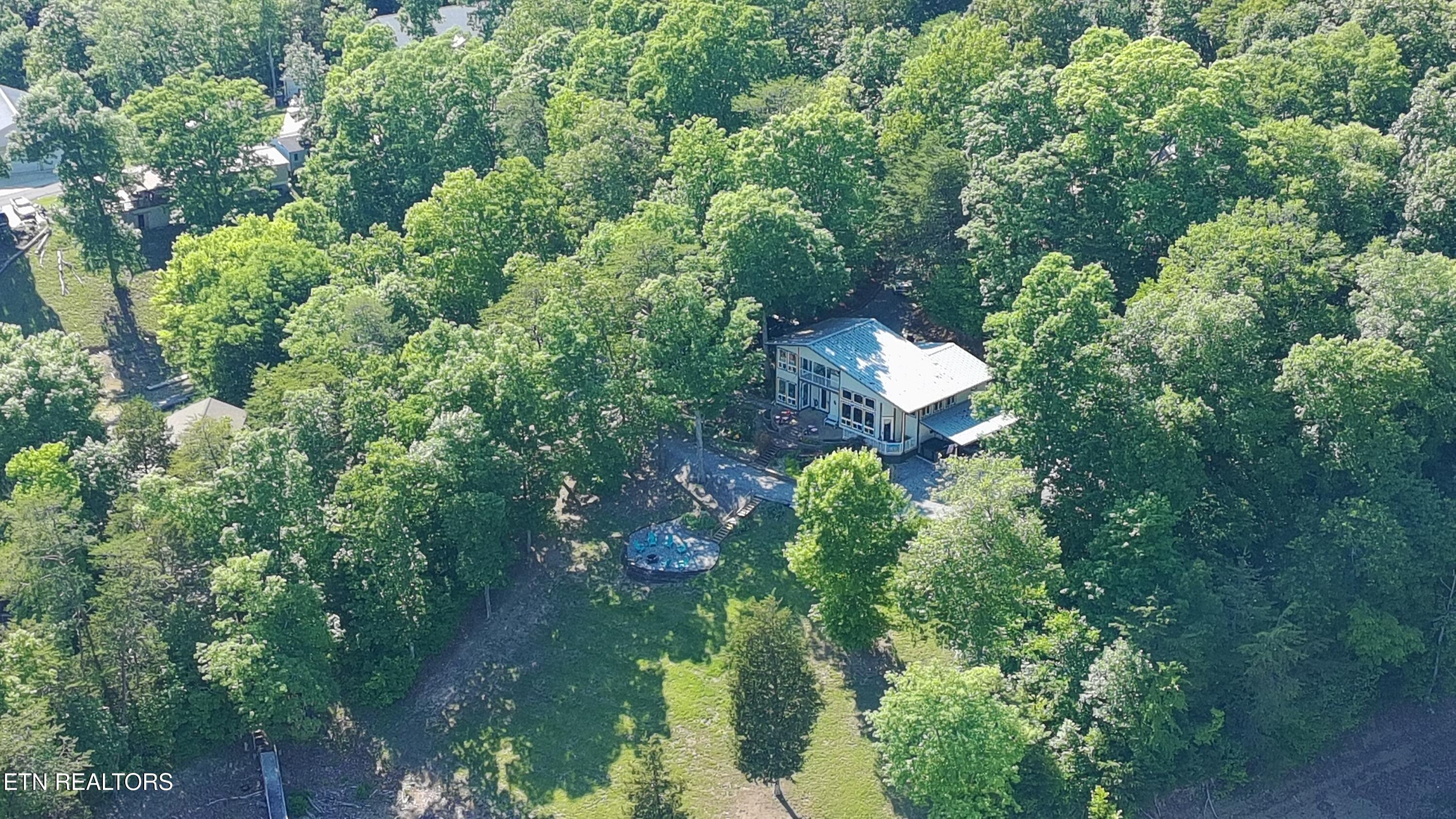 1910 Laramie Trail Dandridge TN 37725