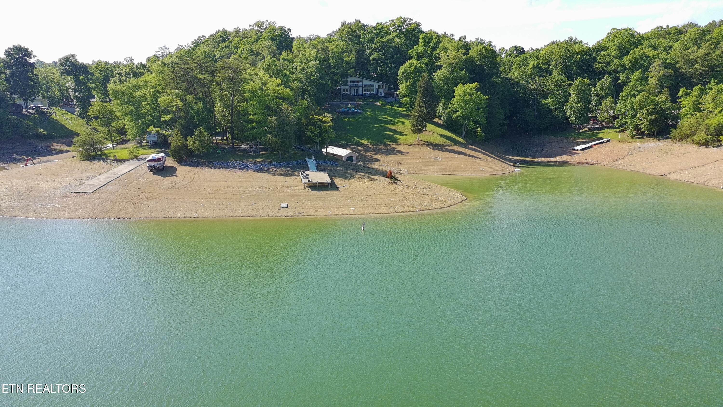1910 Laramie Trail Dandridge TN 37725