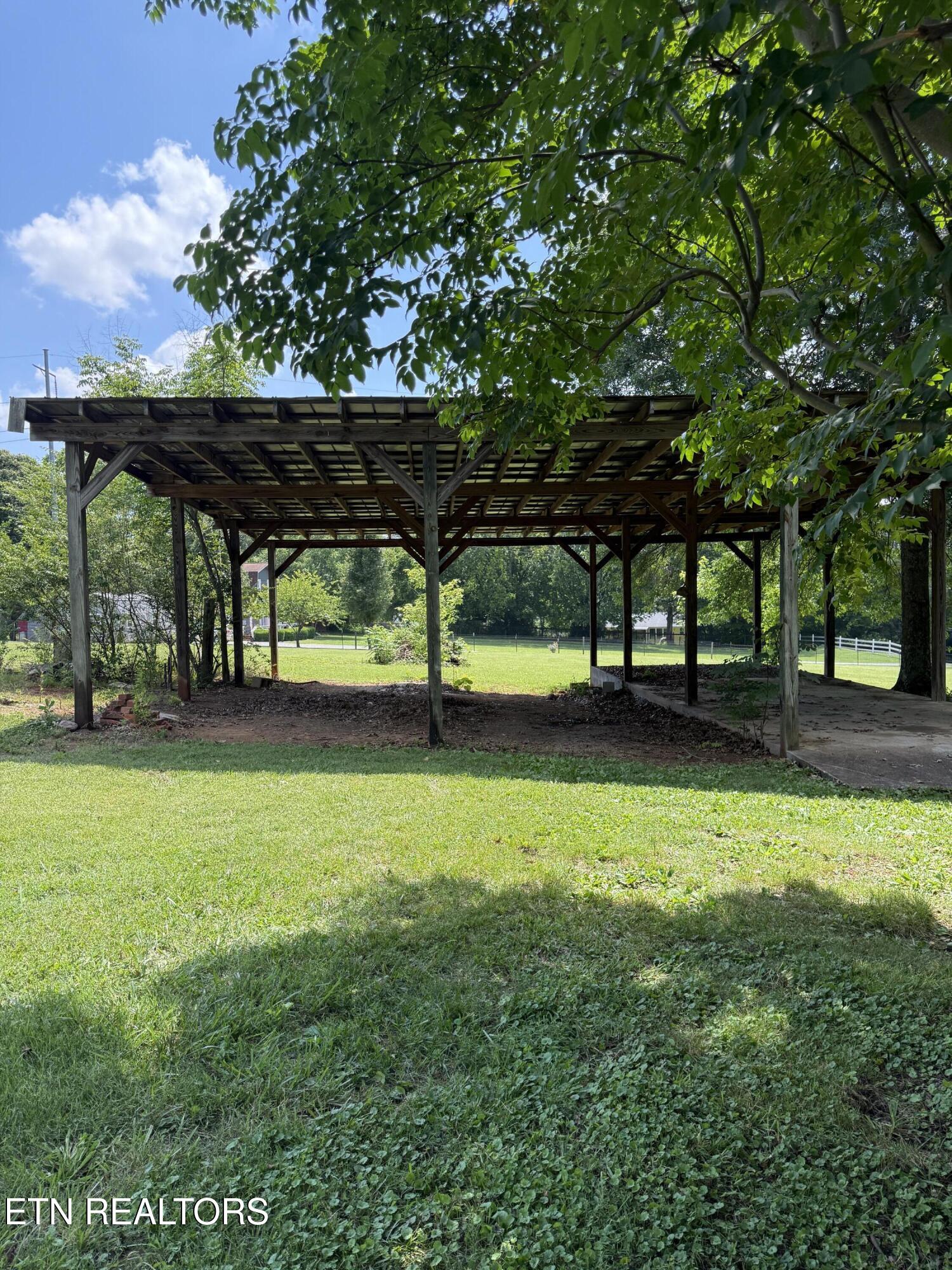 4544 N Wildwood Road Maryville TN 37804