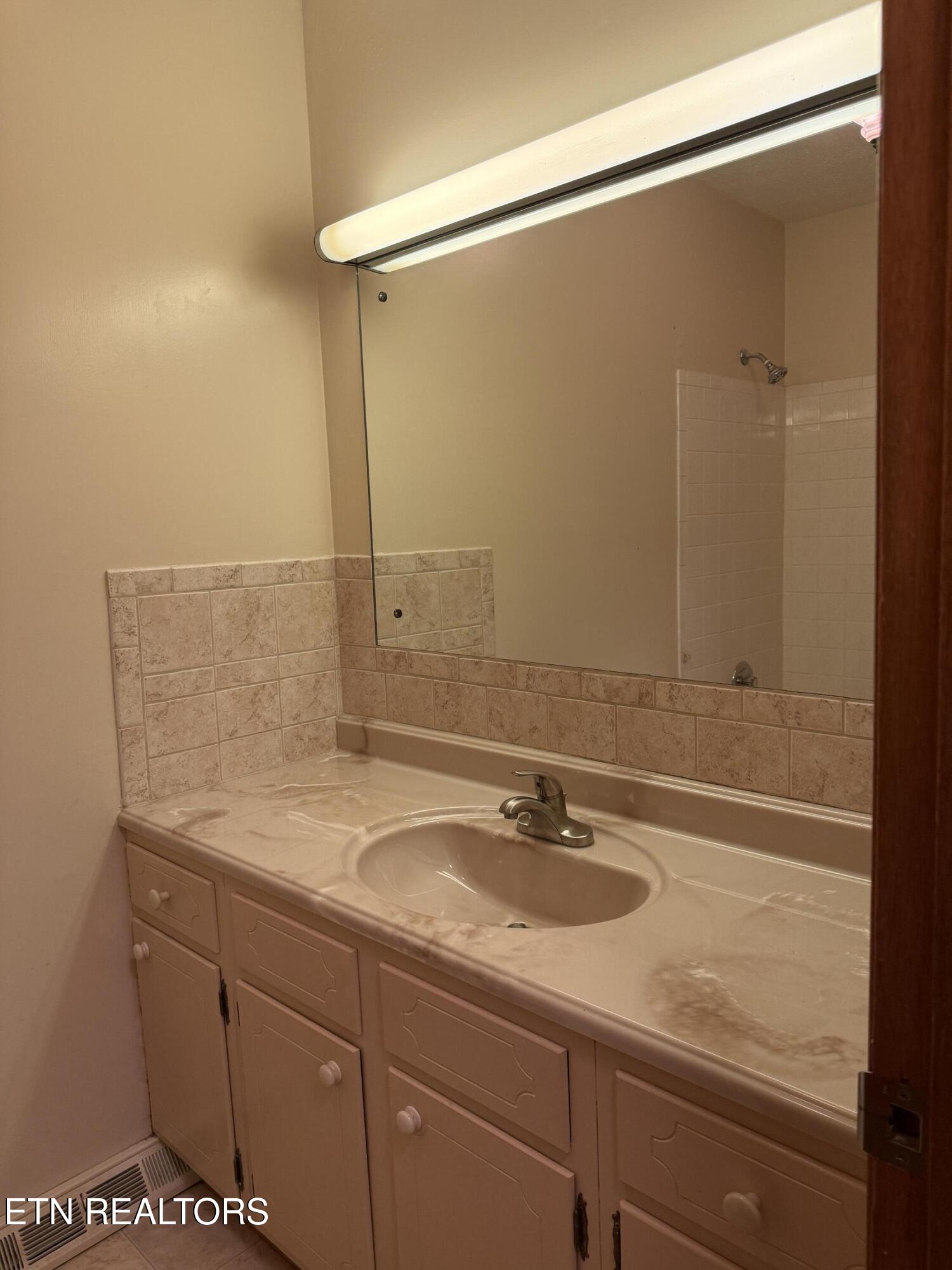 4544 N Wildwood Road Maryville TN 37804