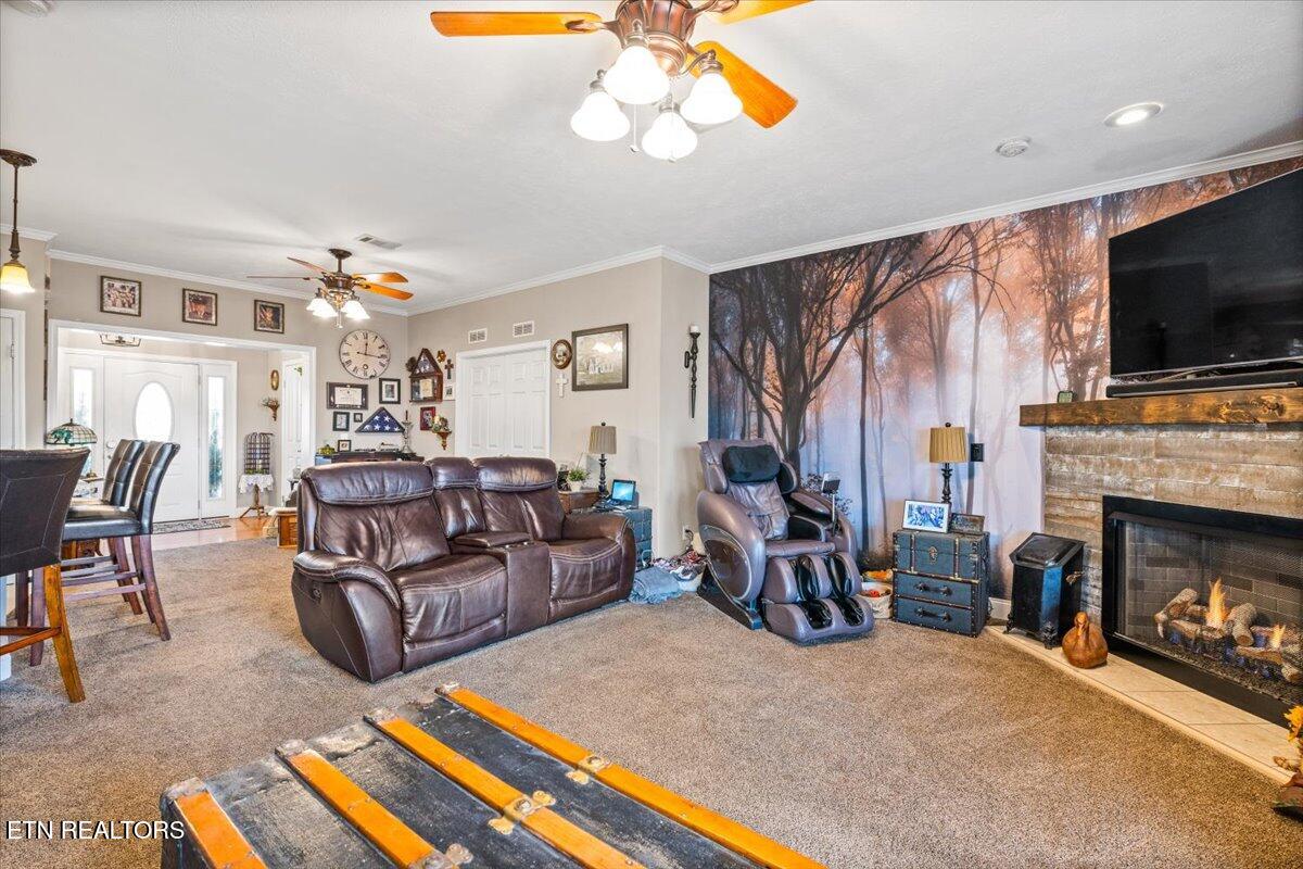 1048 Deerfield Way Lafollette TN 37766