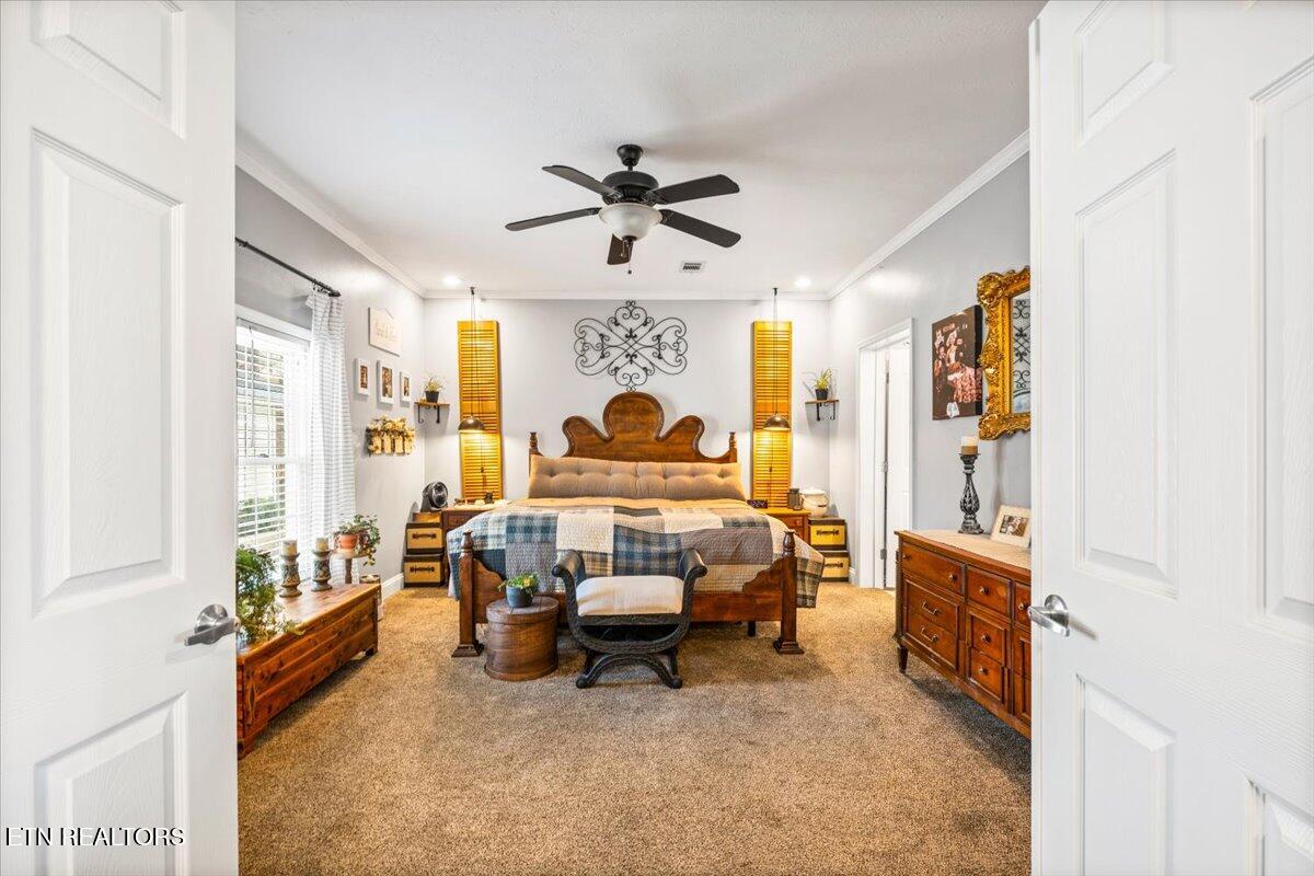1048 Deerfield Way Lafollette TN 37766