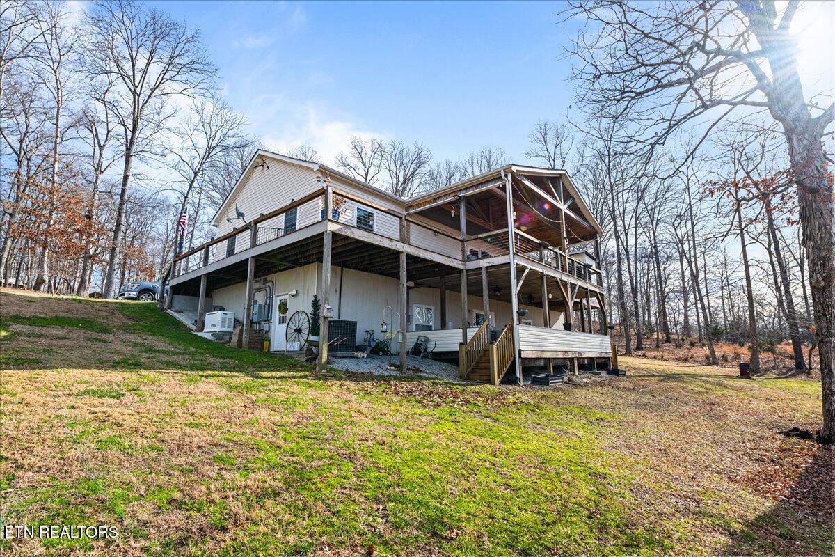 1048 Deerfield Way Lafollette TN 37766