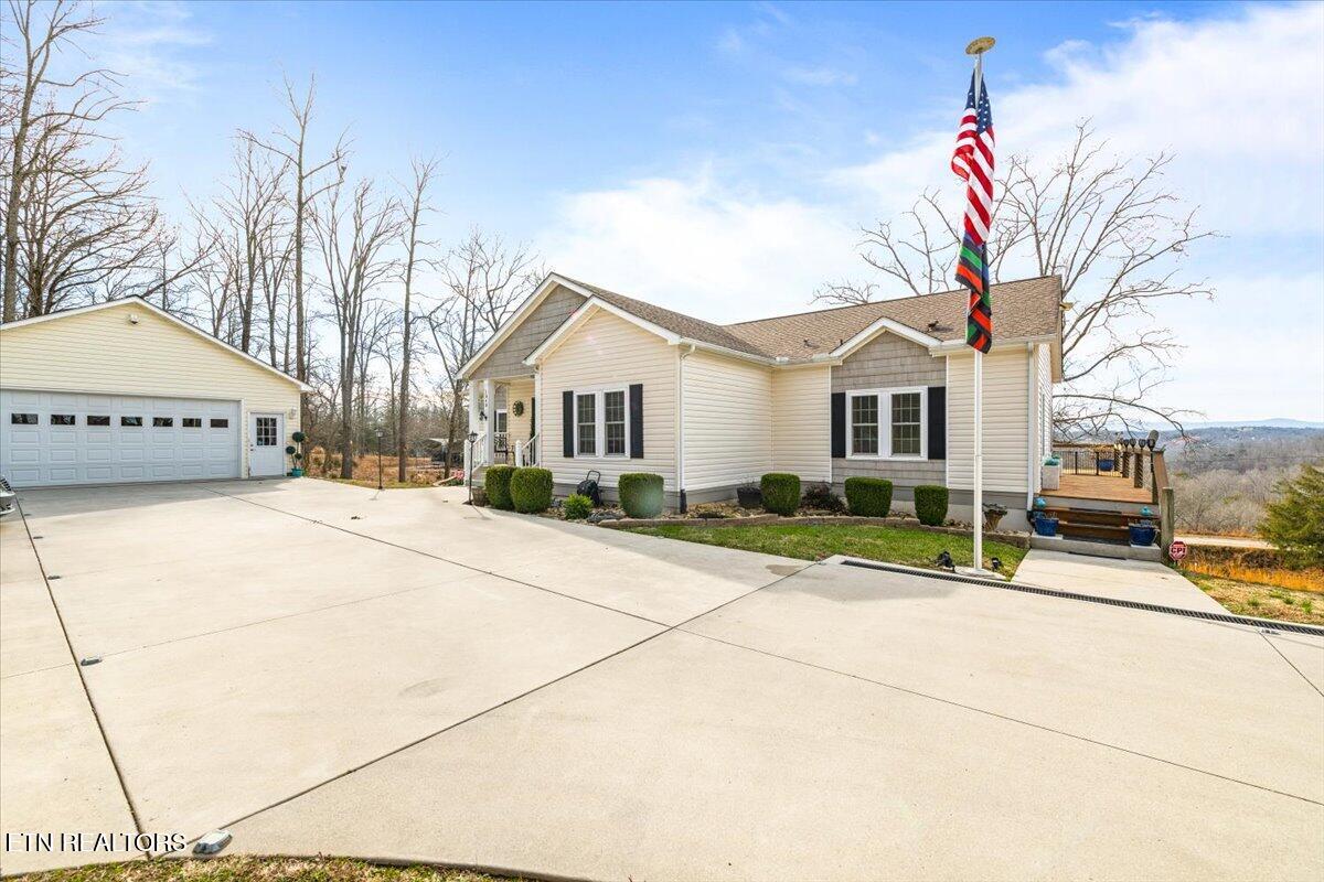 1048 Deerfield Way Lafollette TN 37766