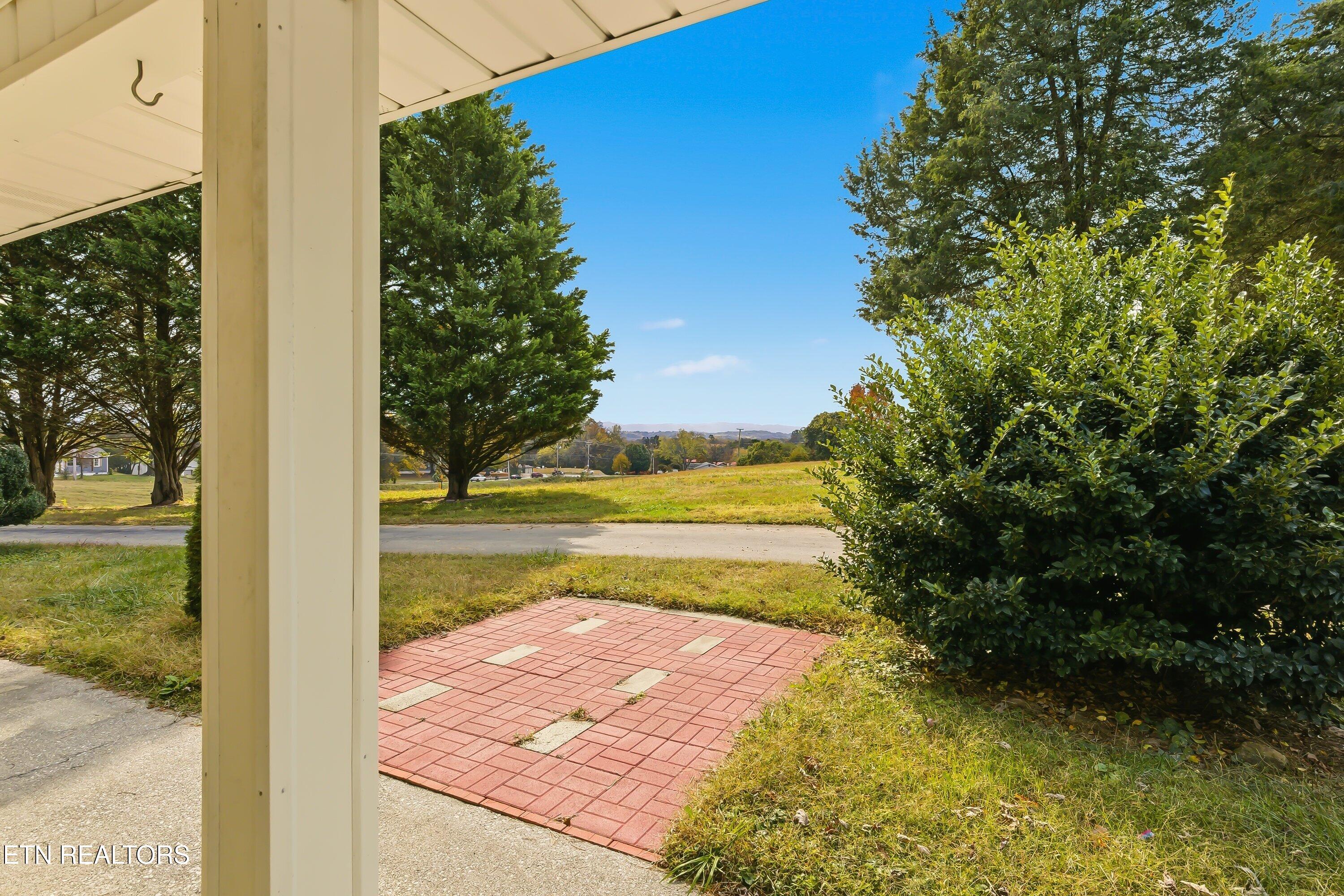 1438 W Hunt Road Maryville TN 37801