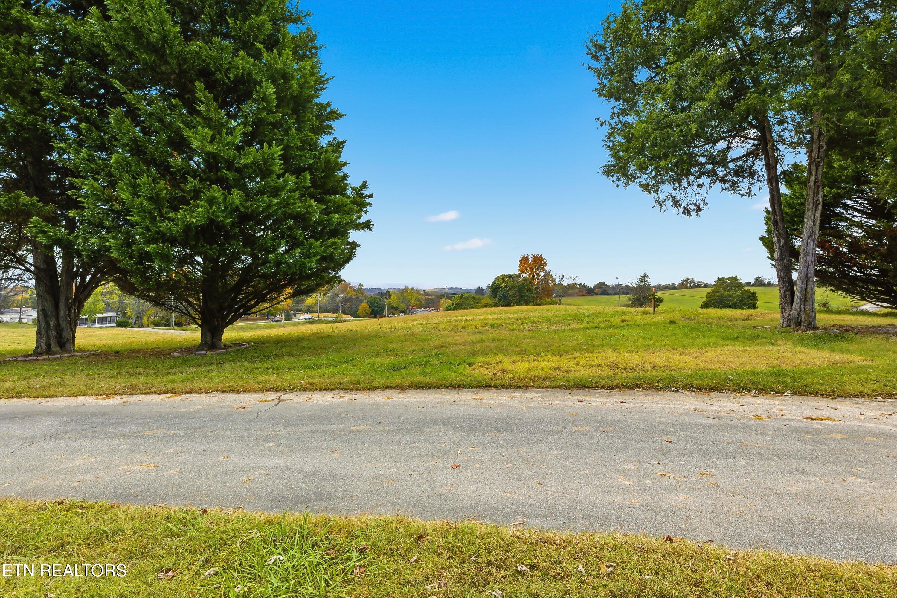 1438 W Hunt Road Maryville TN 37801