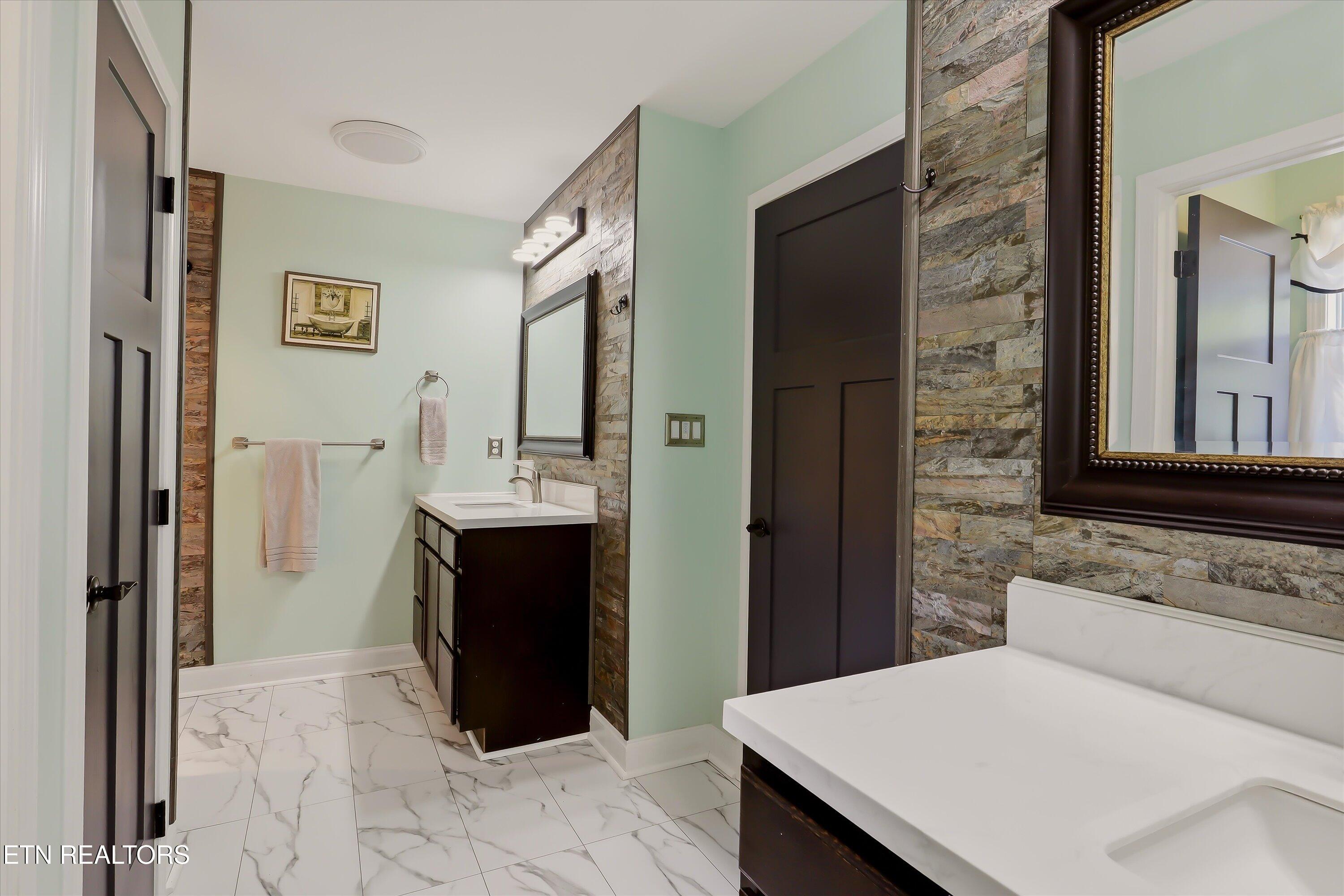 2526 Peach Orchard Road Maryville TN 37803