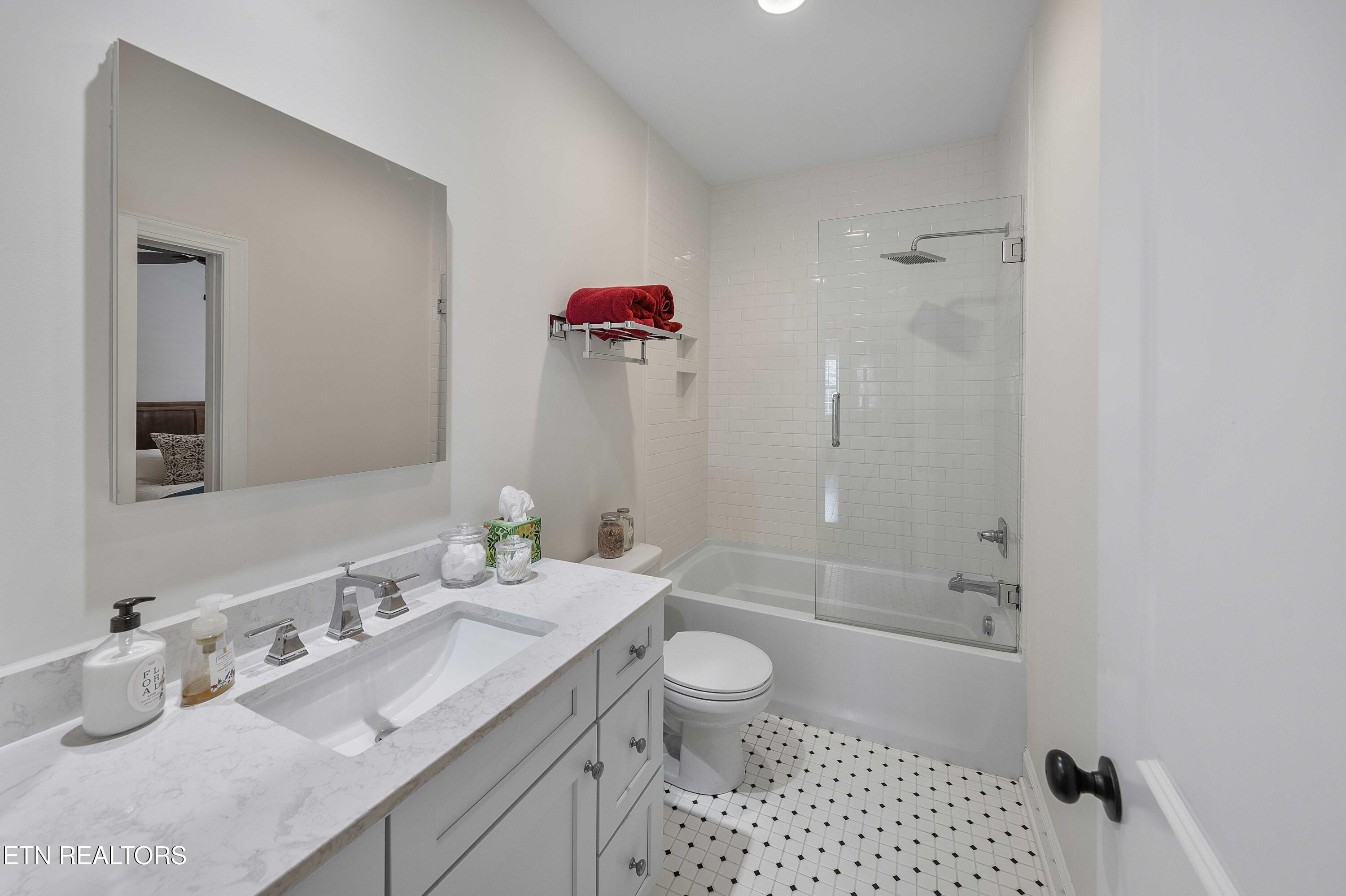 404 Boxwood Knoxville TN 37919