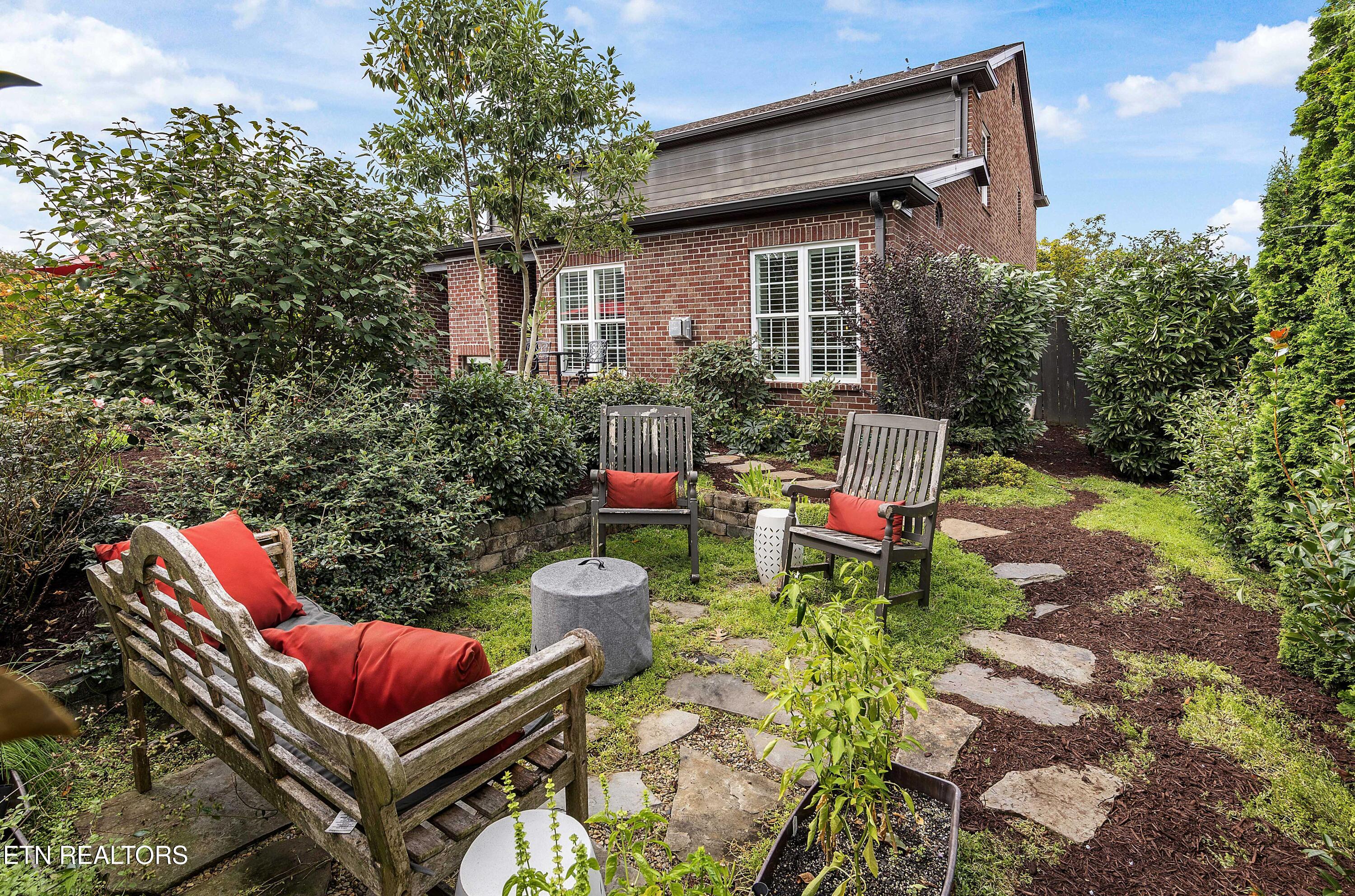 404 Boxwood Knoxville TN 37919