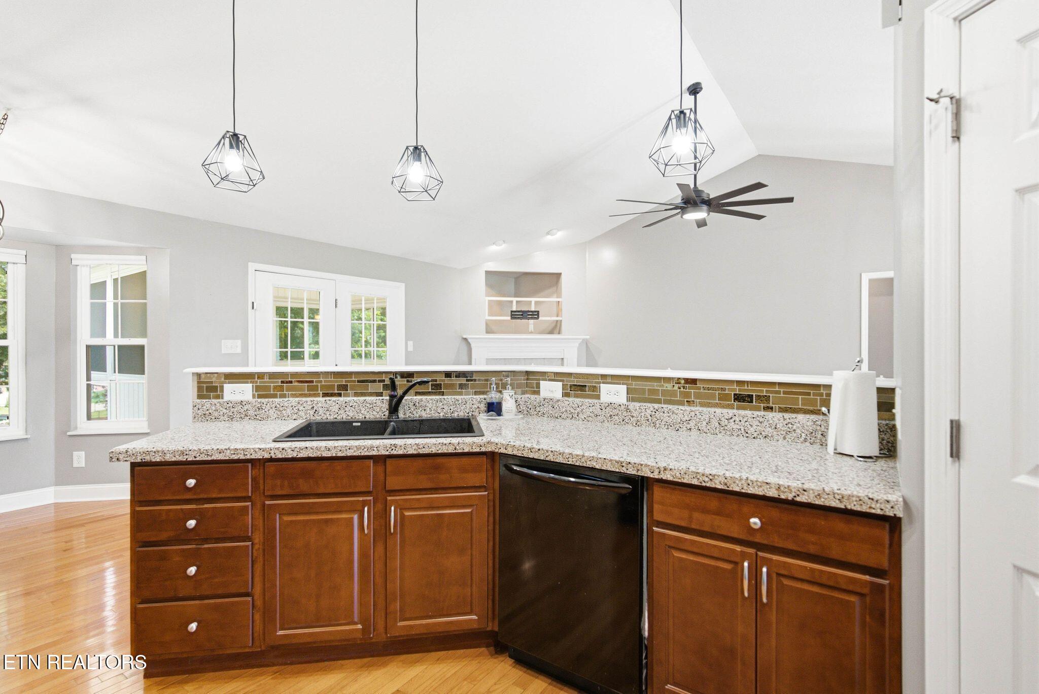 5223 Trumpet Vine Lane Knoxville TN 37918
