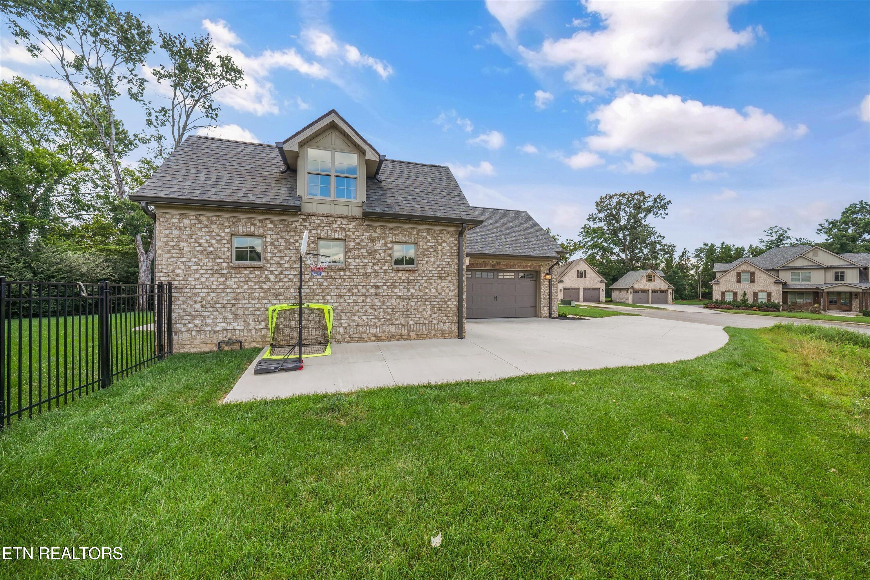 7703 Madgewood Lane Knoxville TN 37909