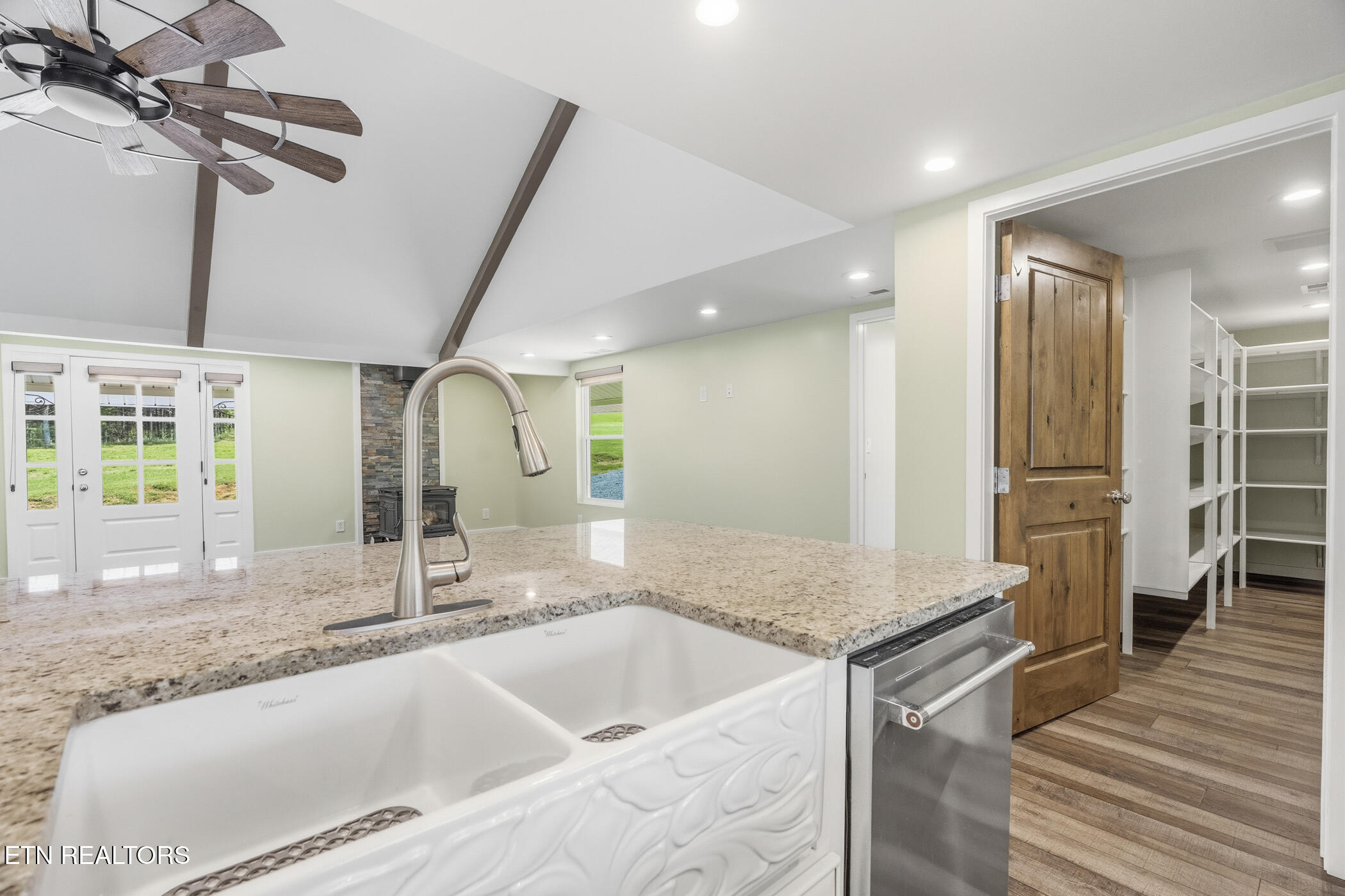 220 Three Point Road Vonore TN 37885