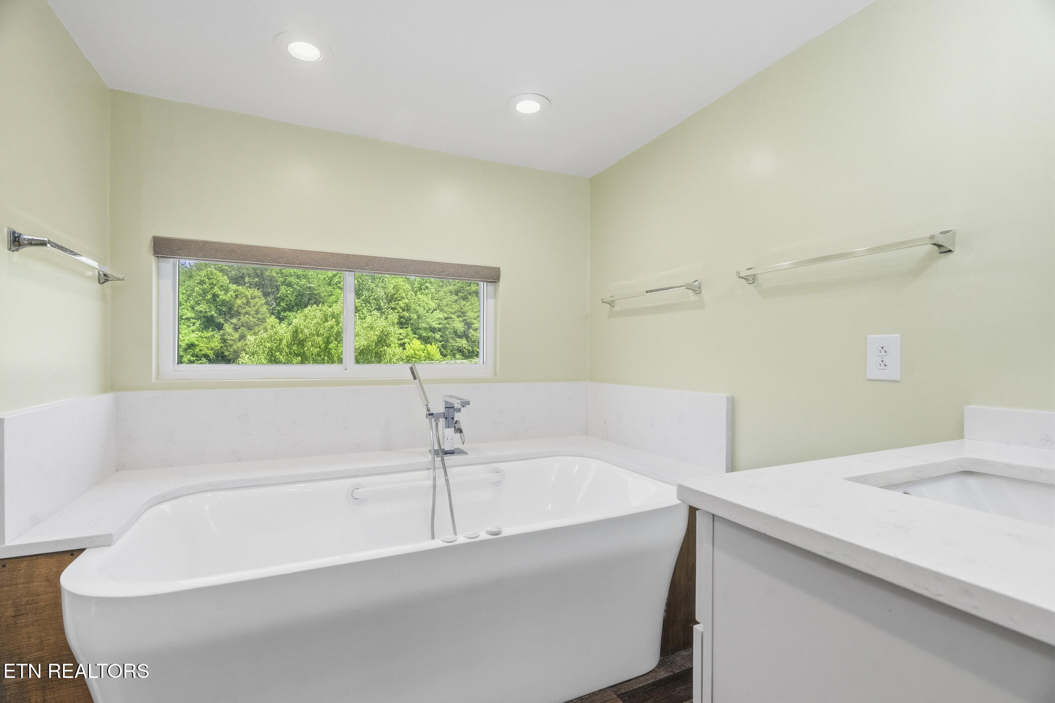 220 Three Point Road Vonore TN 37885
