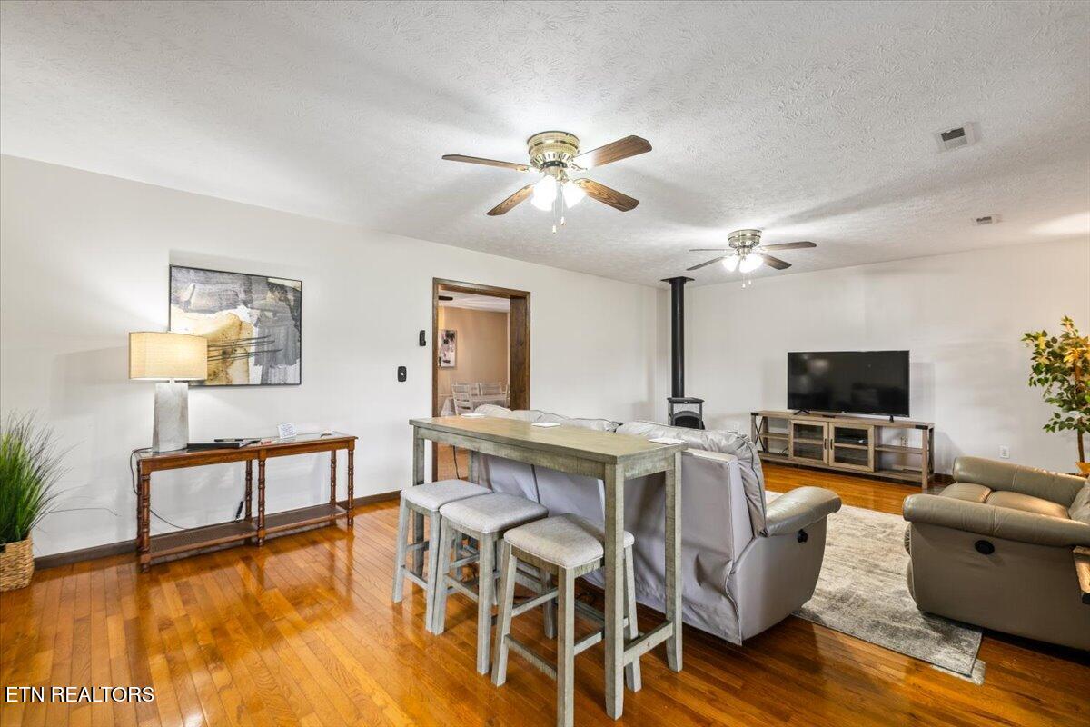 398 Perry Smith Lane Caryville TN 37714