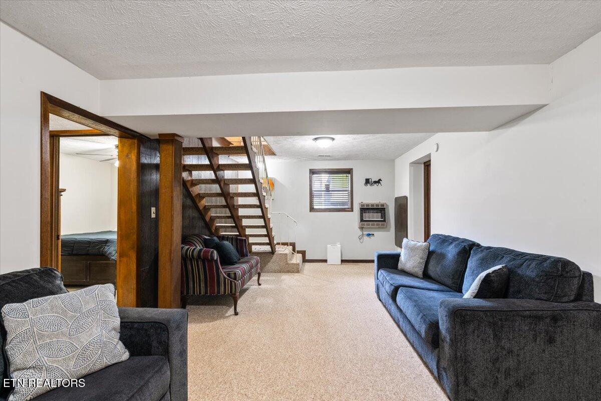 398 Perry Smith Lane Caryville TN 37714