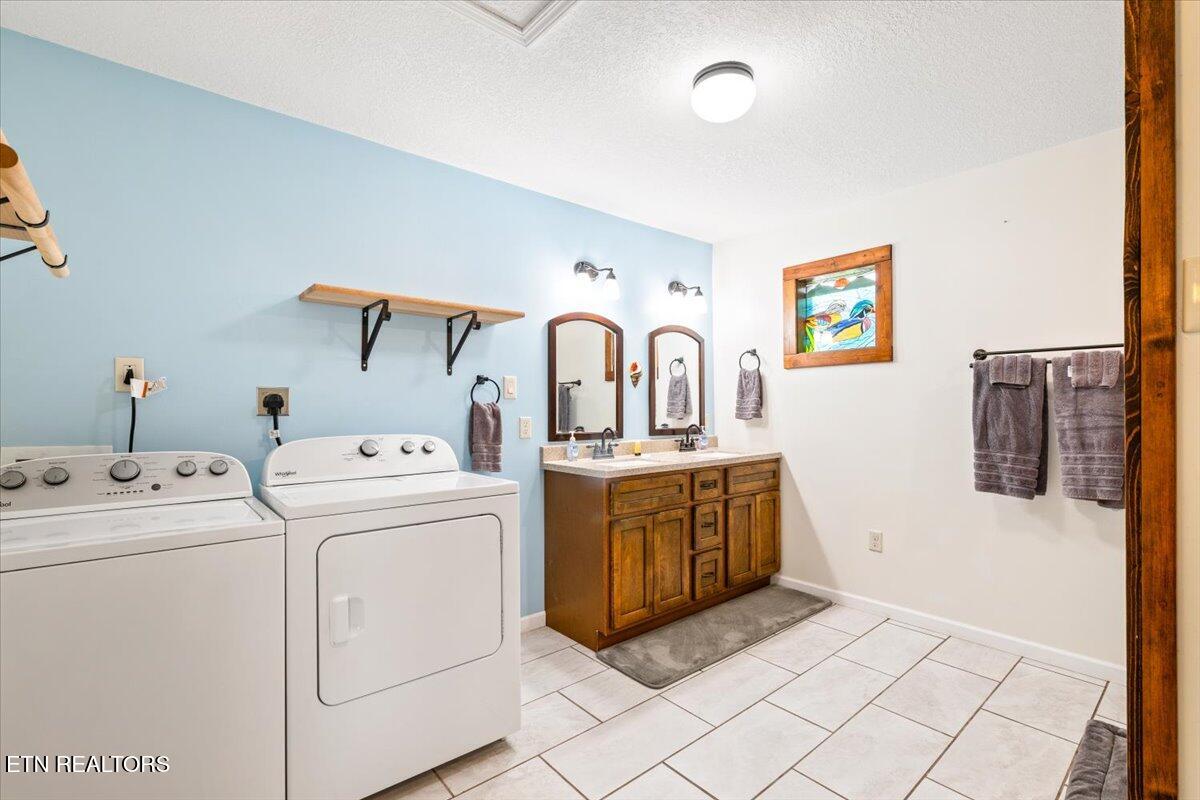 398 Perry Smith Lane Caryville TN 37714