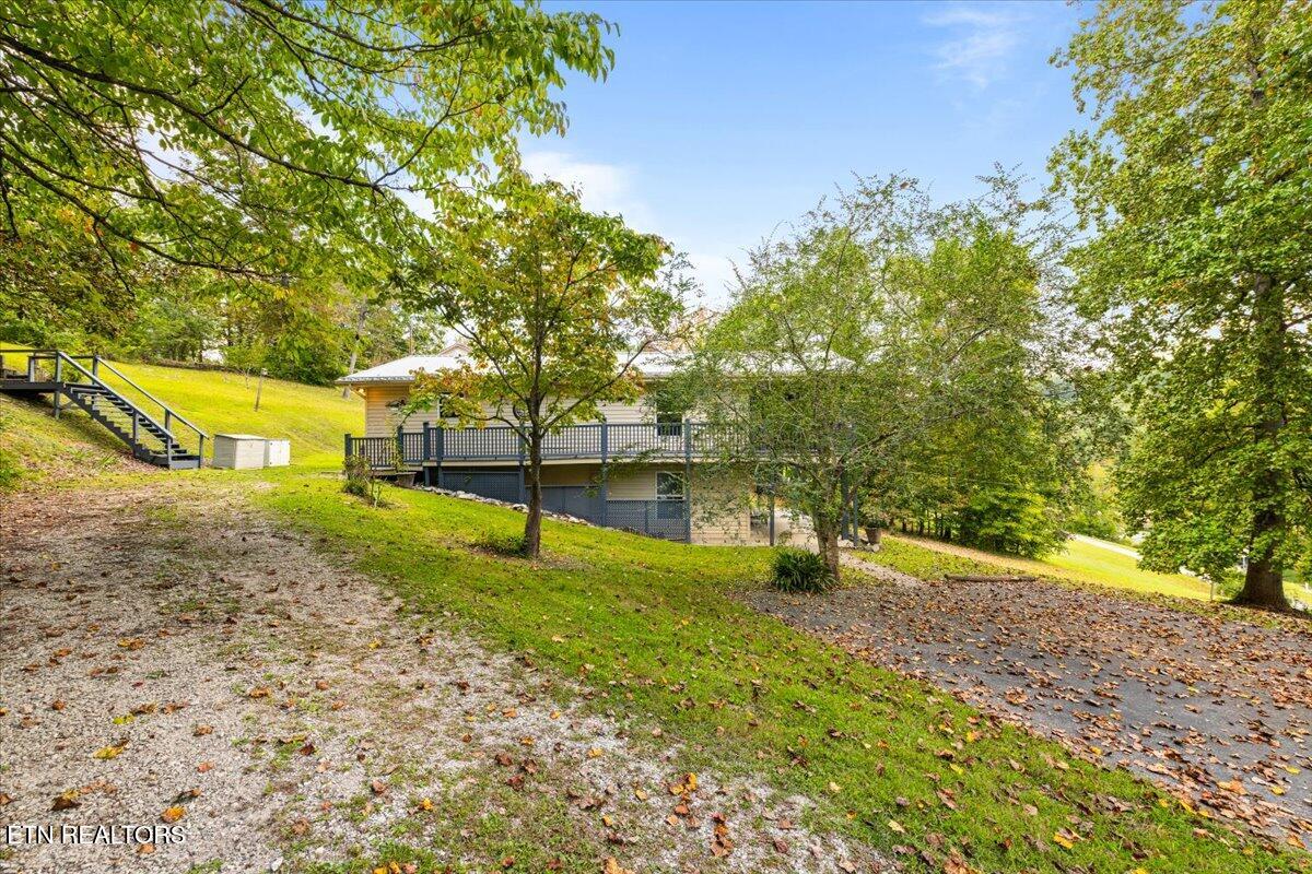 398 Perry Smith Lane Caryville TN 37714