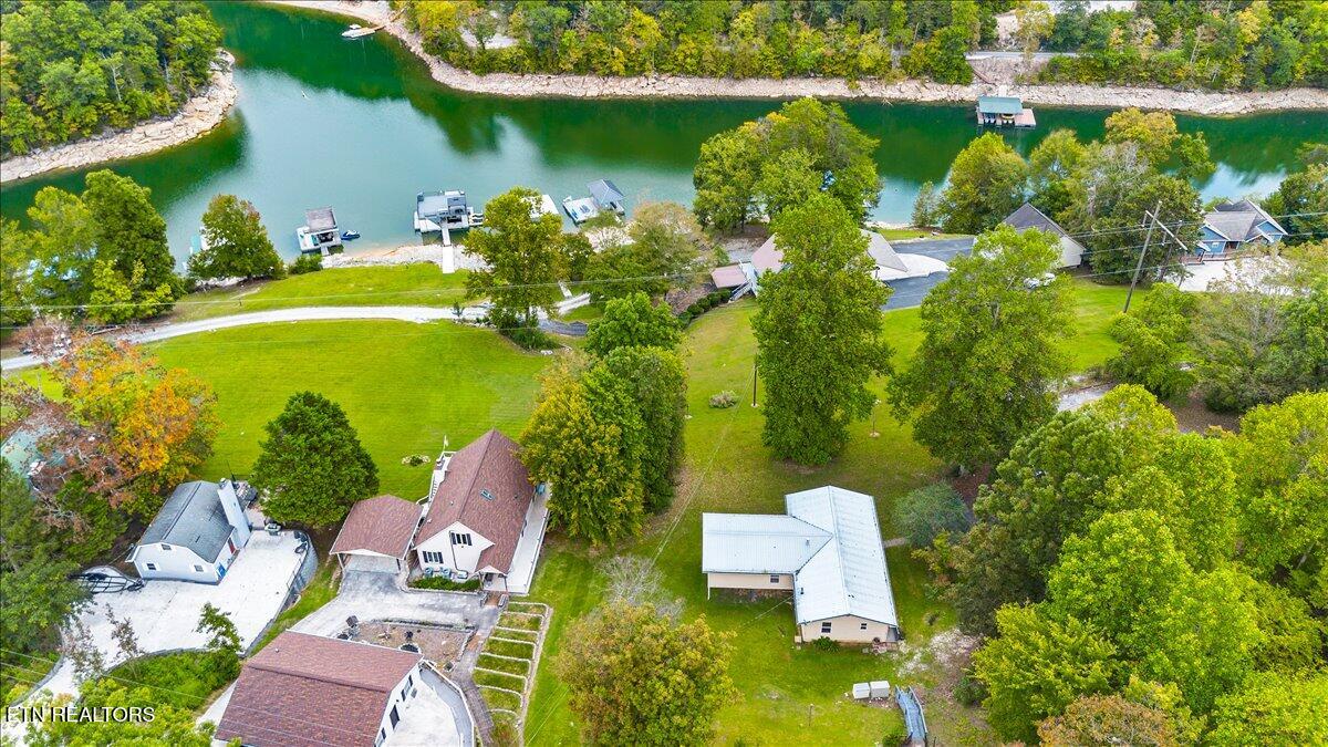 398 Perry Smith Lane Caryville TN 37714