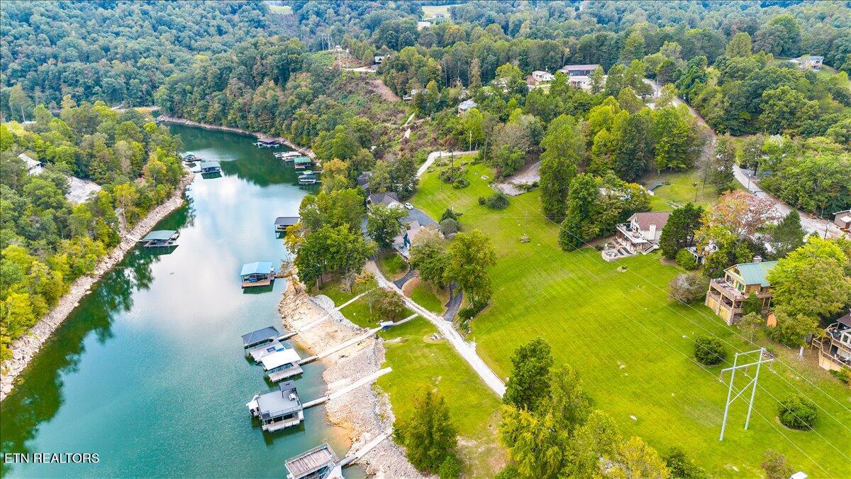 398 Perry Smith Lane Caryville TN 37714