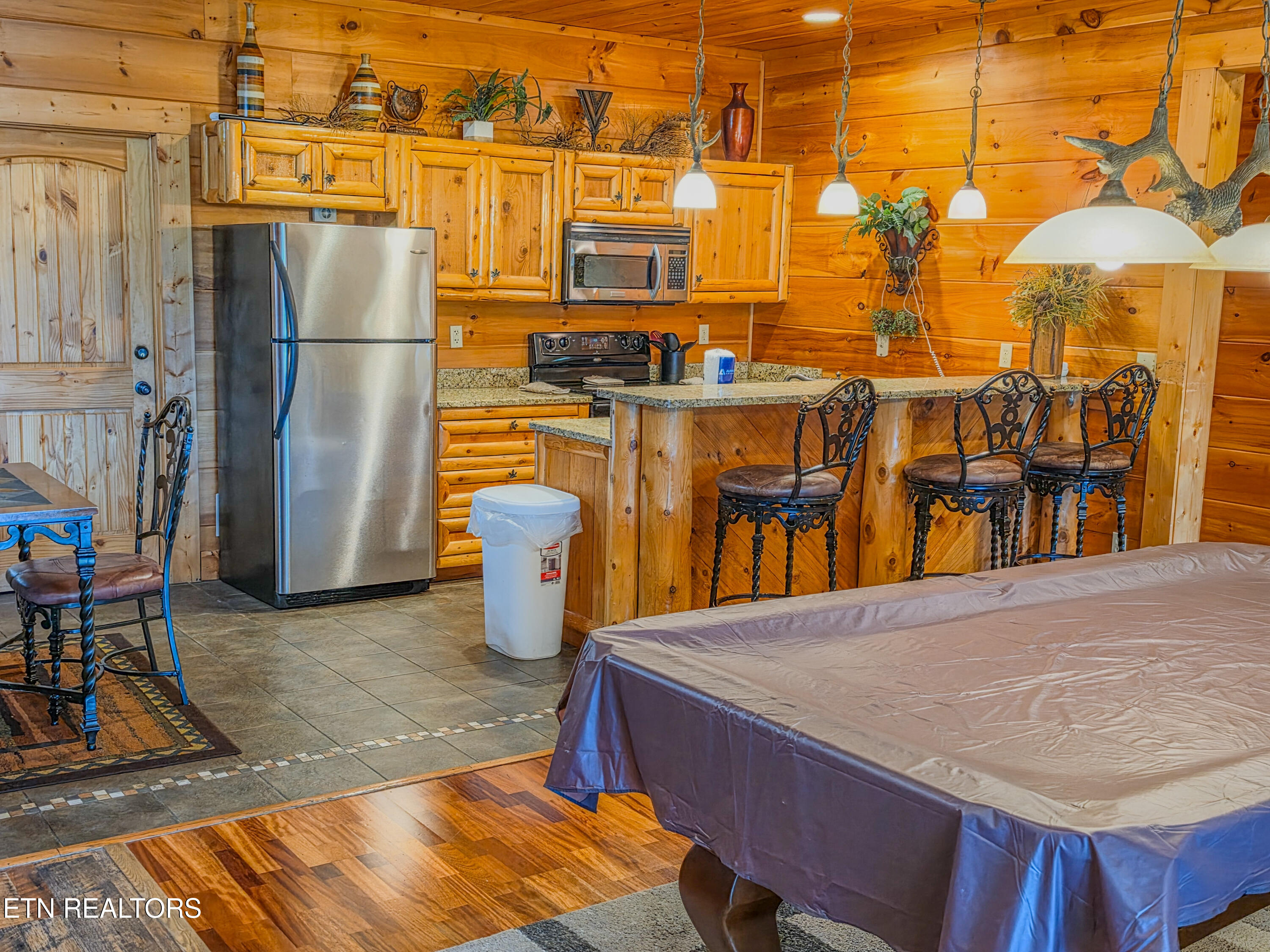 1959 Blackthorn Trail Sevierville TN 37876