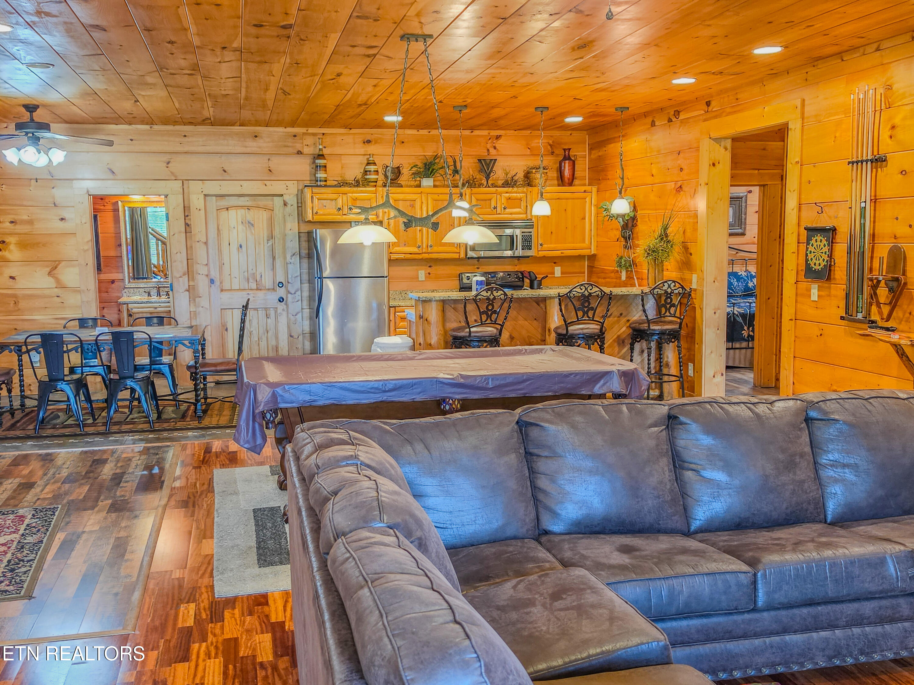 1959 Blackthorn Trail Sevierville TN 37876