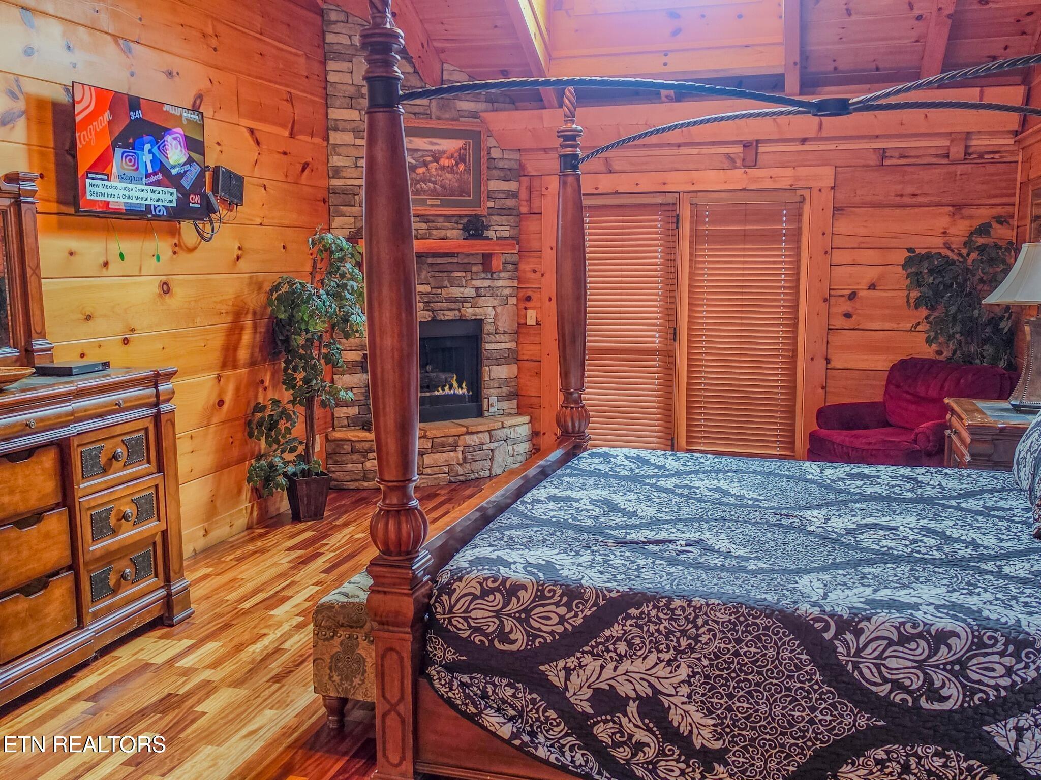 1959 Blackthorn Trail Sevierville TN 37876