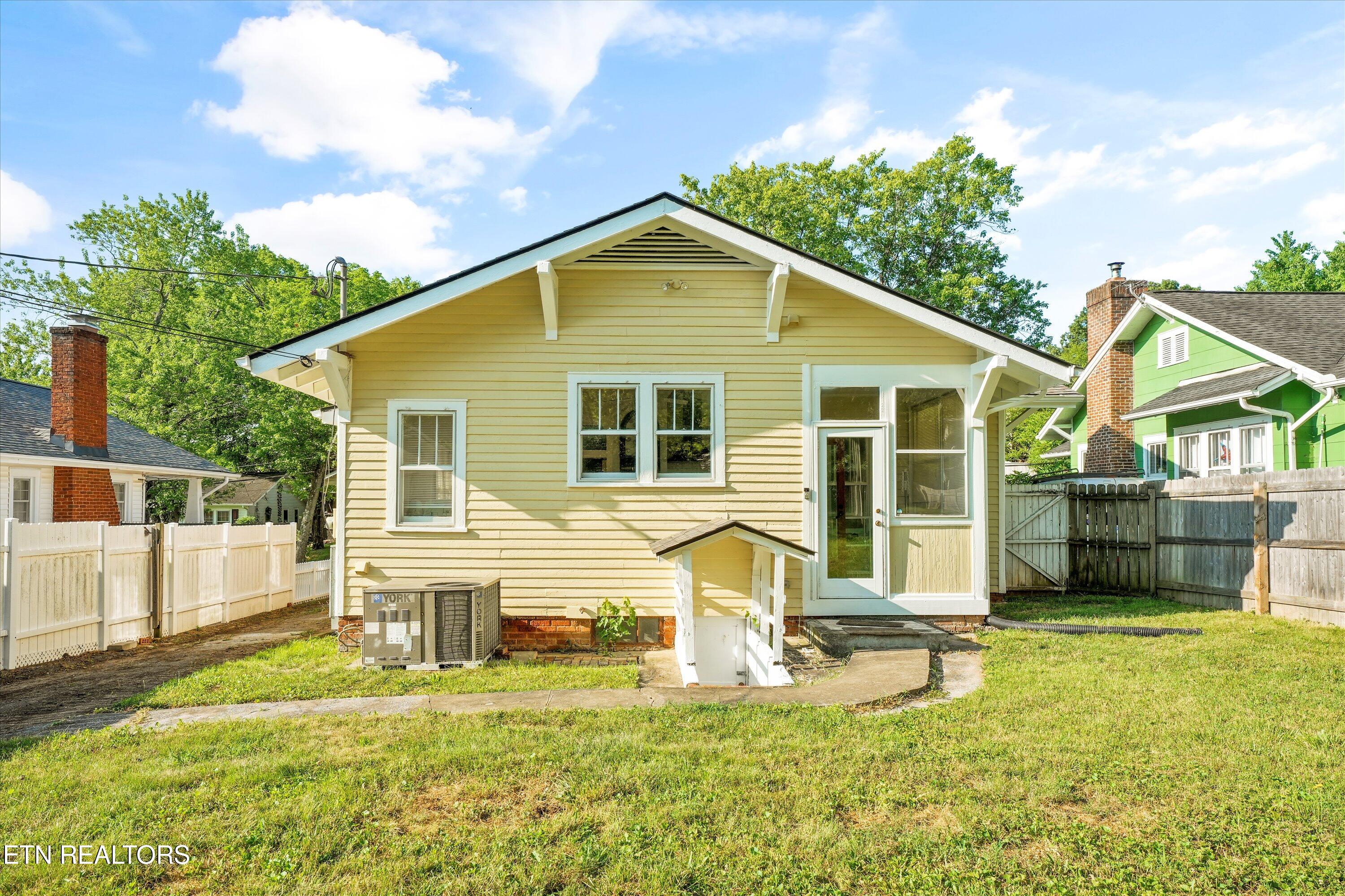 1109 Fairfax Avenue Knoxville TN 37917