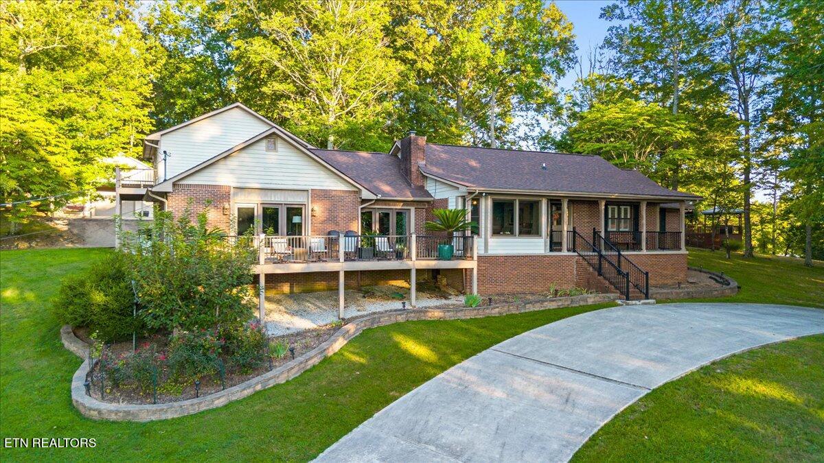 1517 Deerfield Way Lafollette TN 37766