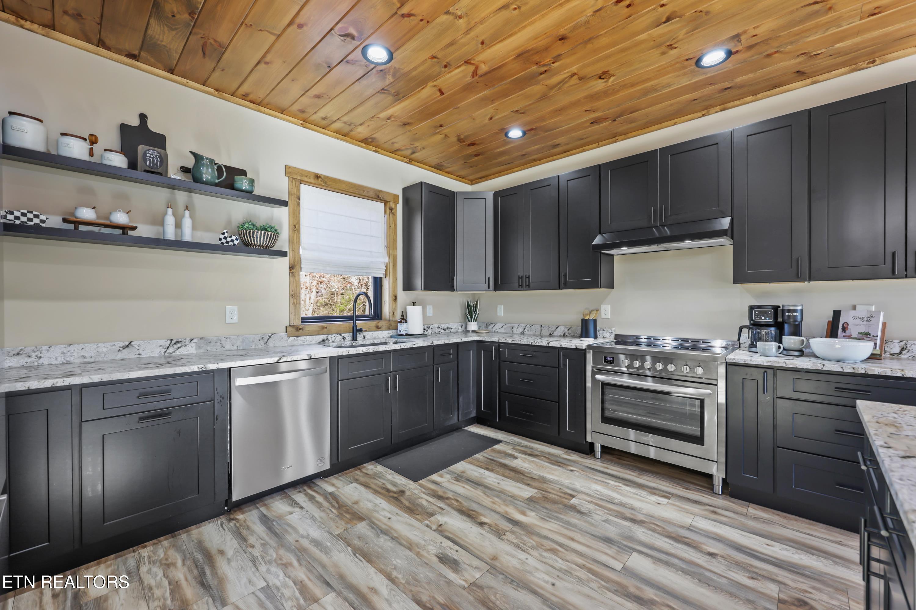2731 Knights Lane Sevierville TN 37862