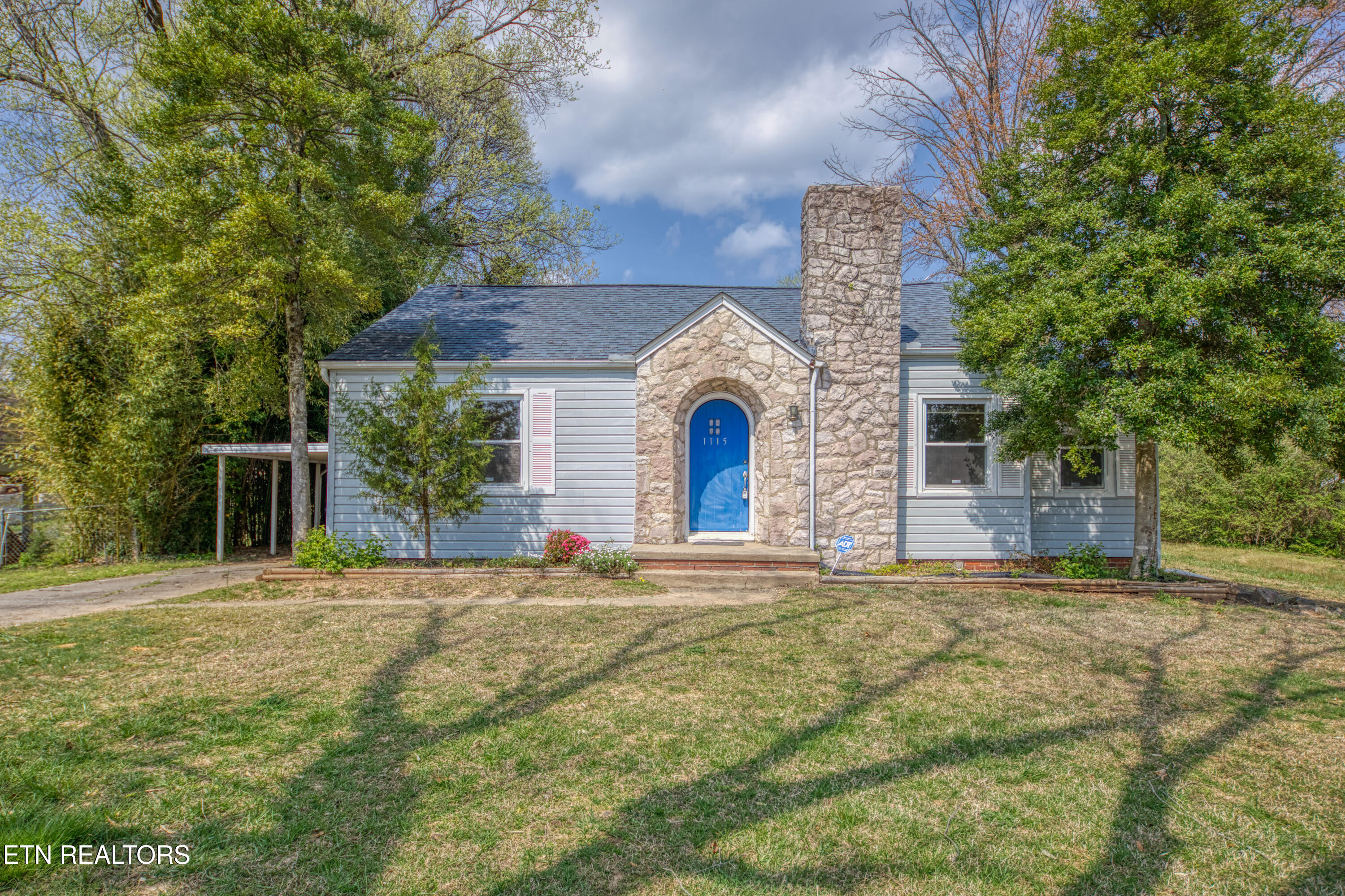 1115 W Parkway Avenue Knoxville TN 37912