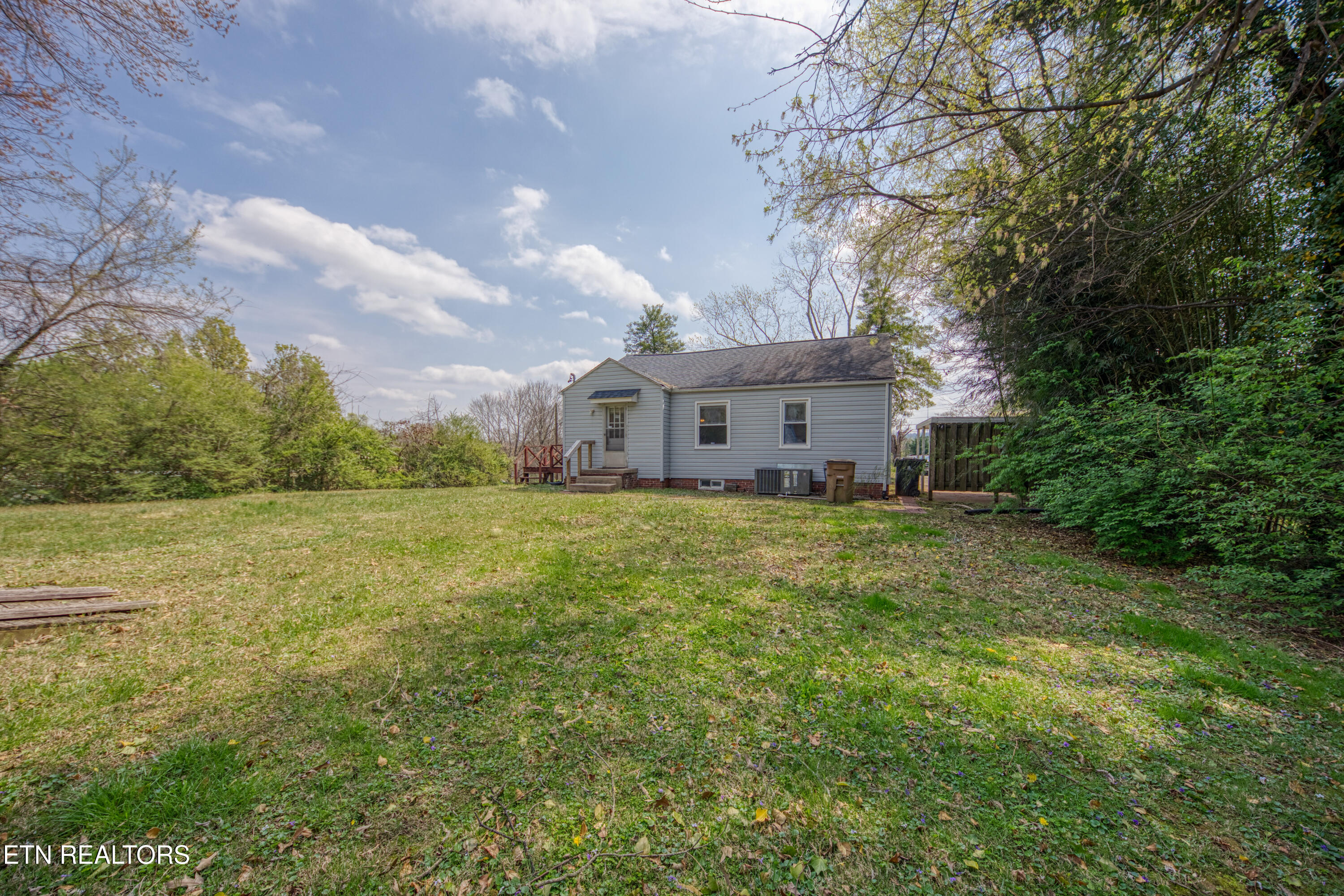 1115 W Parkway Avenue Knoxville TN 37912