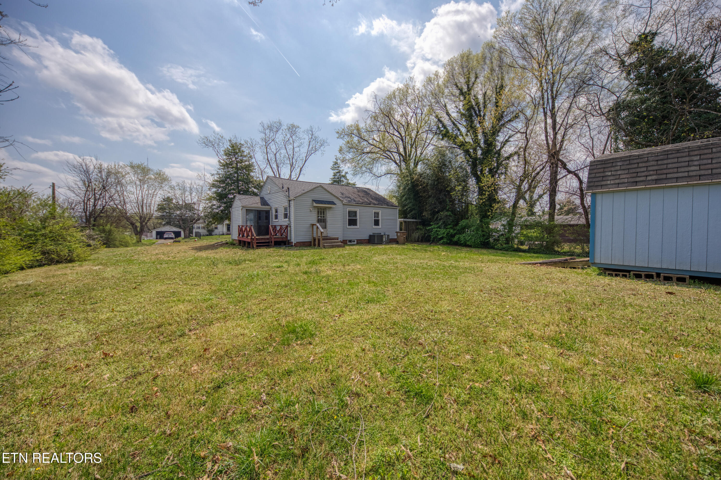 1115 W Parkway Avenue Knoxville TN 37912